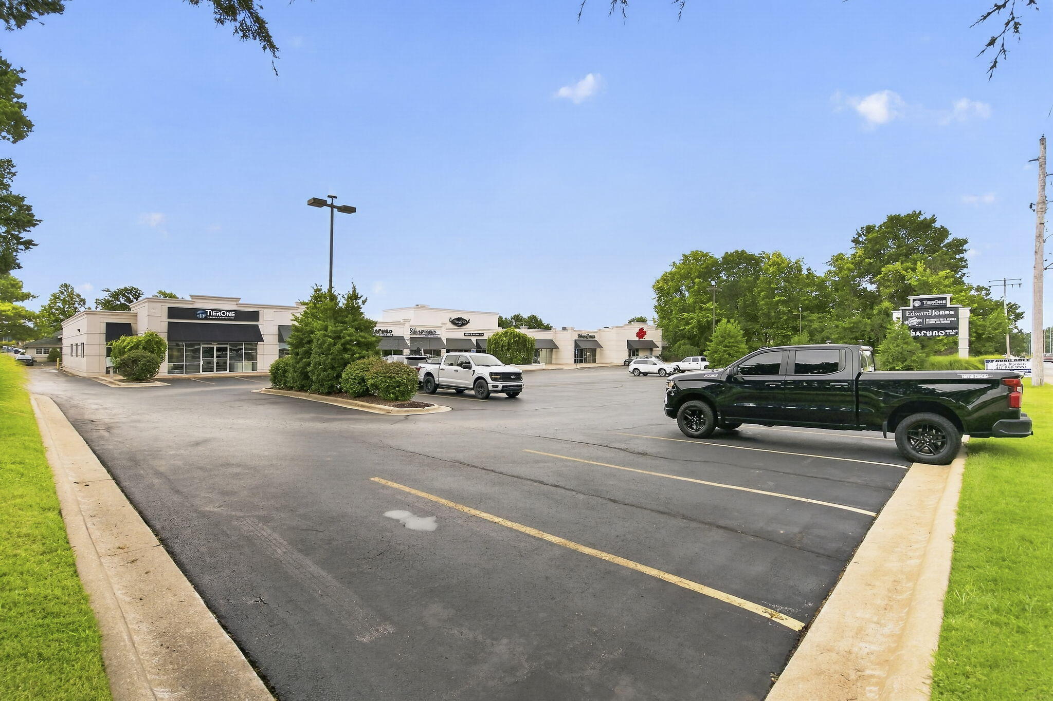 Photo 25 - Commercial Sale for sale – 3060 S Fremont Avenue  Springfield, MO