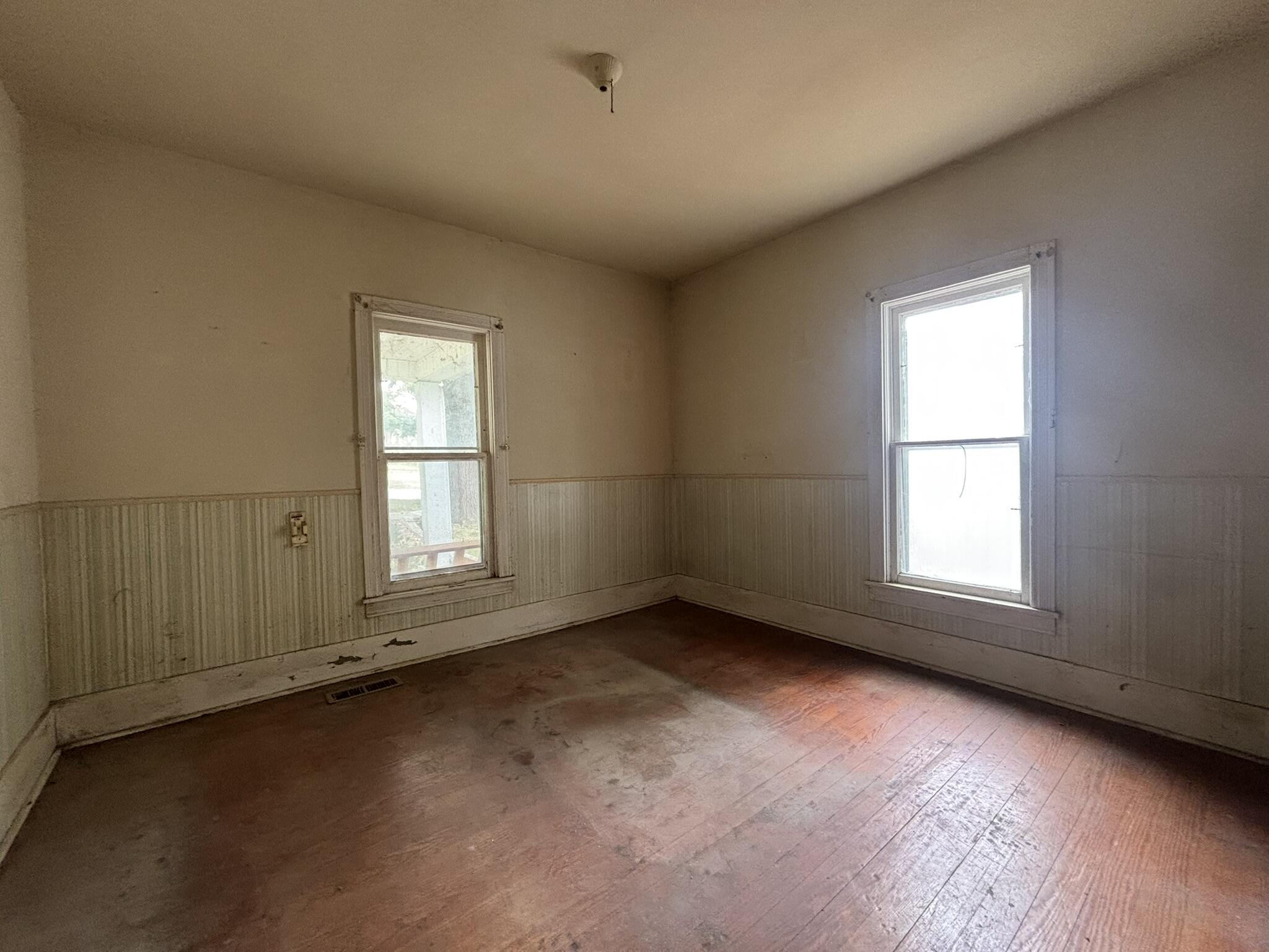 Photo 8 - Residential for sale – 736 E 14th Street  Baxter Springs, KS