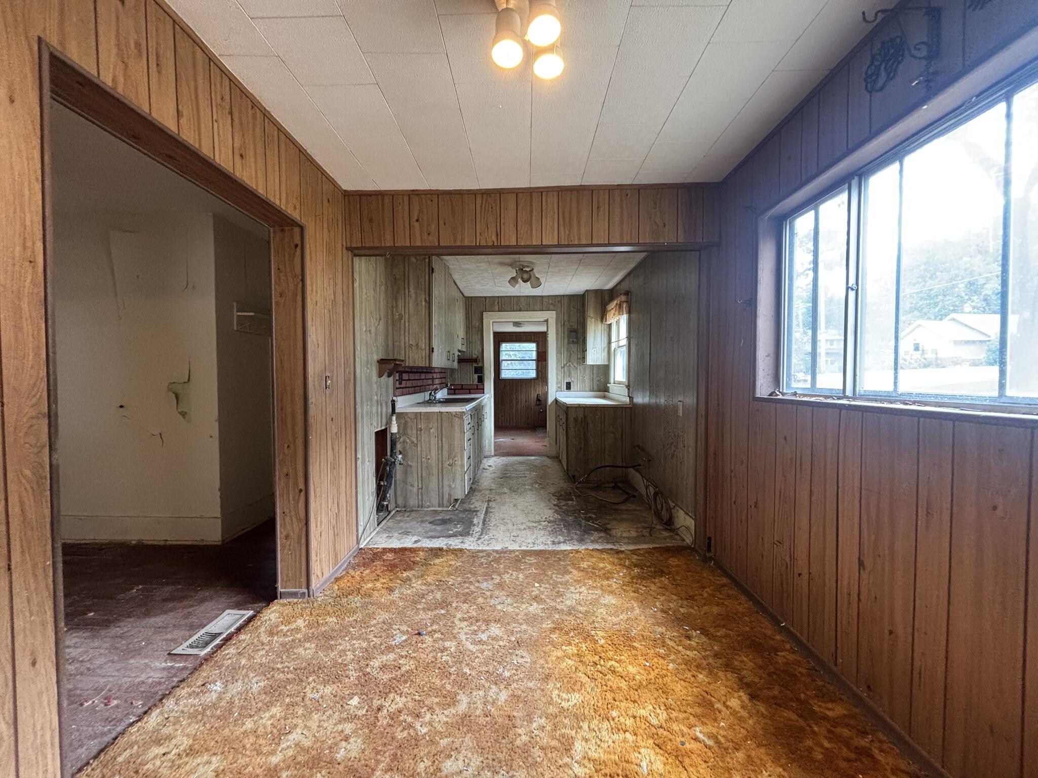 Photo 9 - Residential for sale – 736 E 14th Street  Baxter Springs, KS