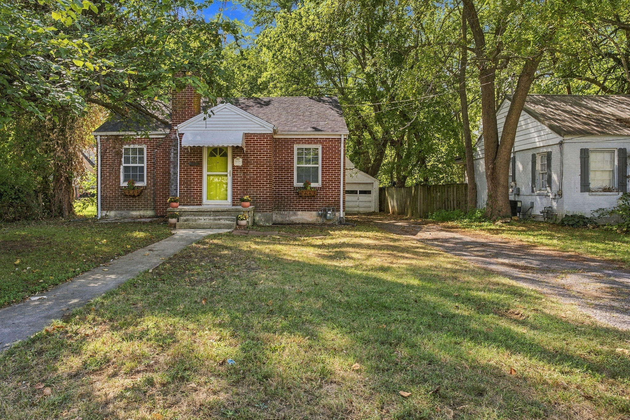 Photo 5 - Residential for sale – 1858 E Grand Street  Springfield, MO