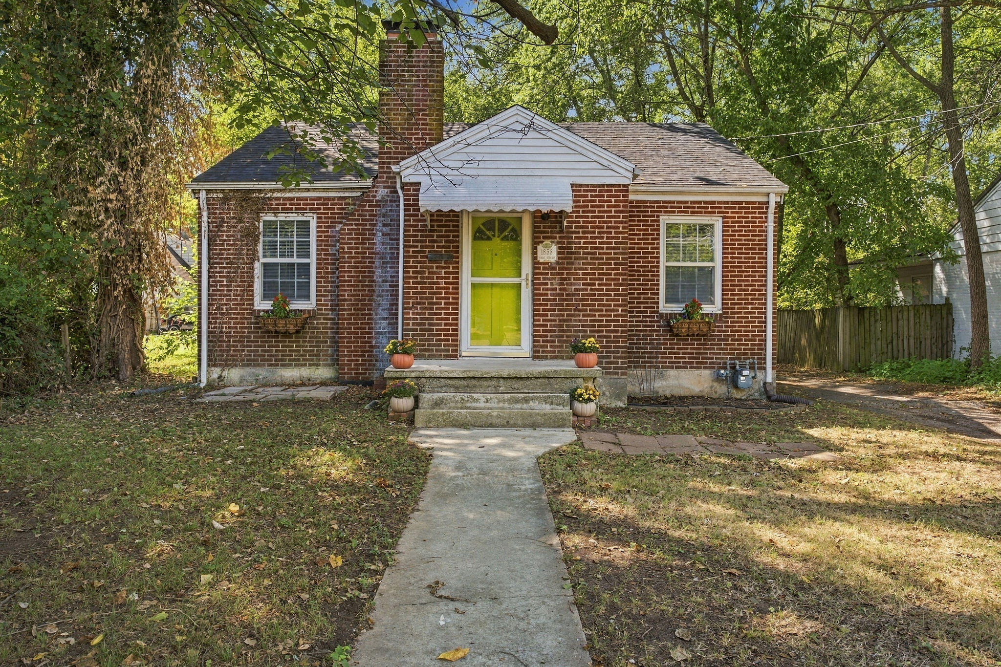 Photo 2 - Residential for sale – 1858 E Grand Street  Springfield, MO