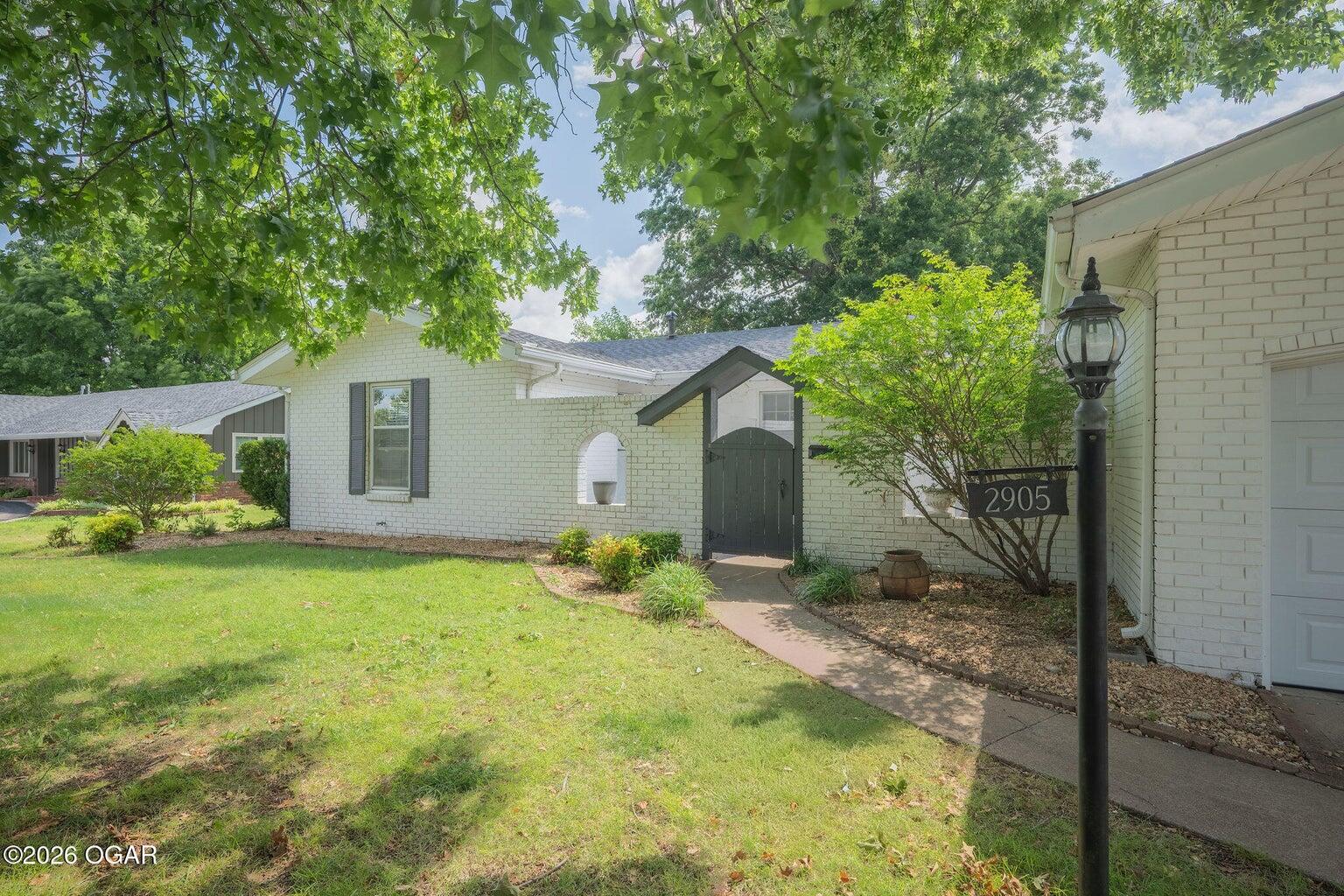 Photo 4 - Residential for sale – 2905 S Illinois Avenue  Joplin, MO