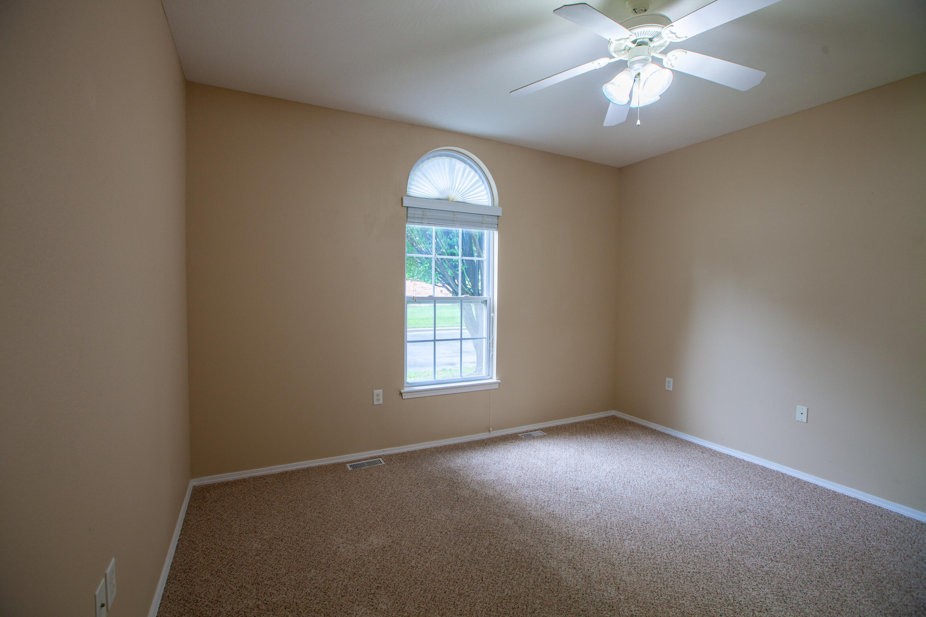 Photo 14 - Residential for sale – 1396 N Sandy Creek Circle  Nixa, MO