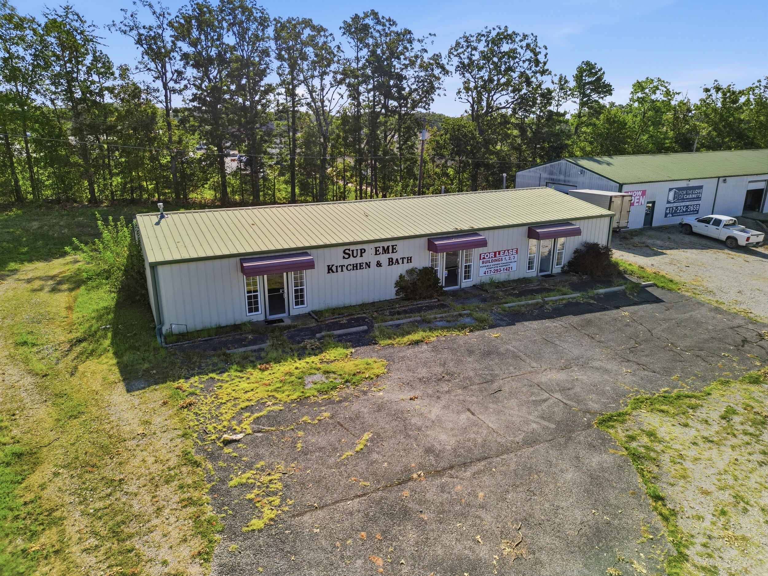 Photo 4 - Commercial Sale for sale – 1400-1402 S Valley Road  West Plains, MO