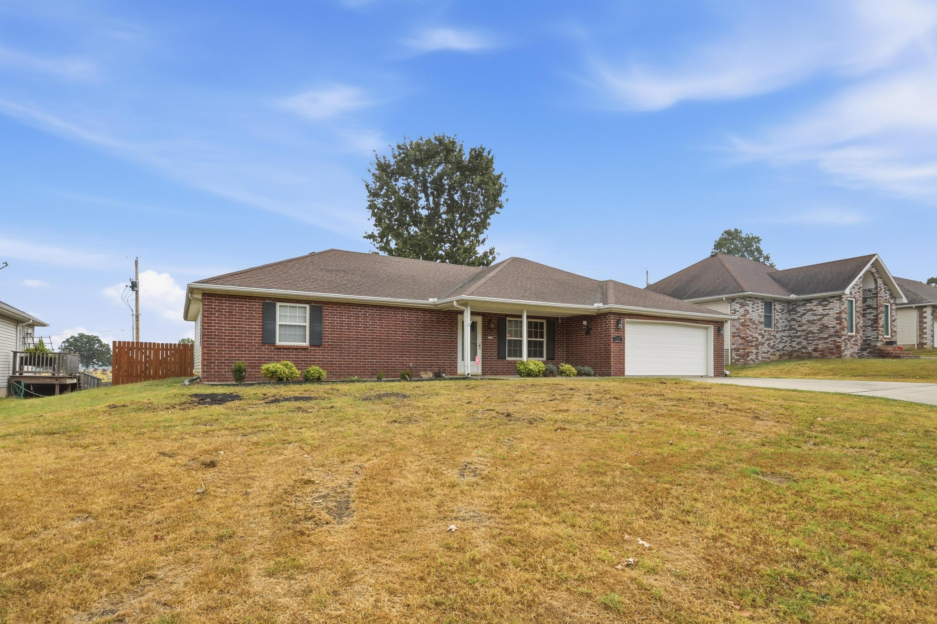 Photo 5 - Residential for sale – 1317  Fox Ridge Lane  Neosho, MO