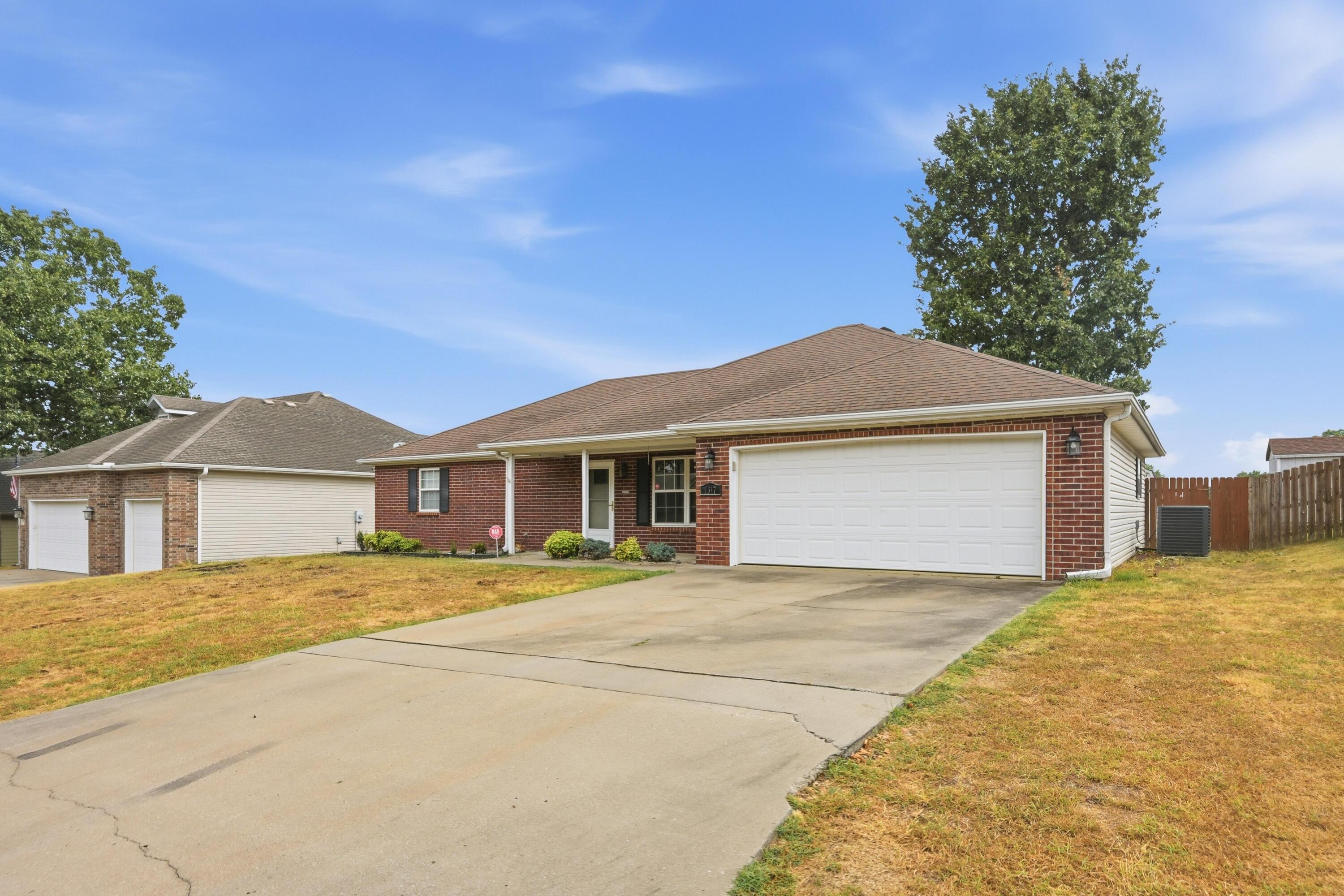 Photo 3 - Residential for sale – 1317  Fox Ridge Lane  Neosho, MO