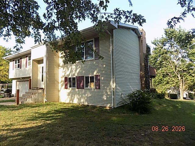 Photo 2 - Residential for sale – 1796 N 17th Street  Ozark, MO