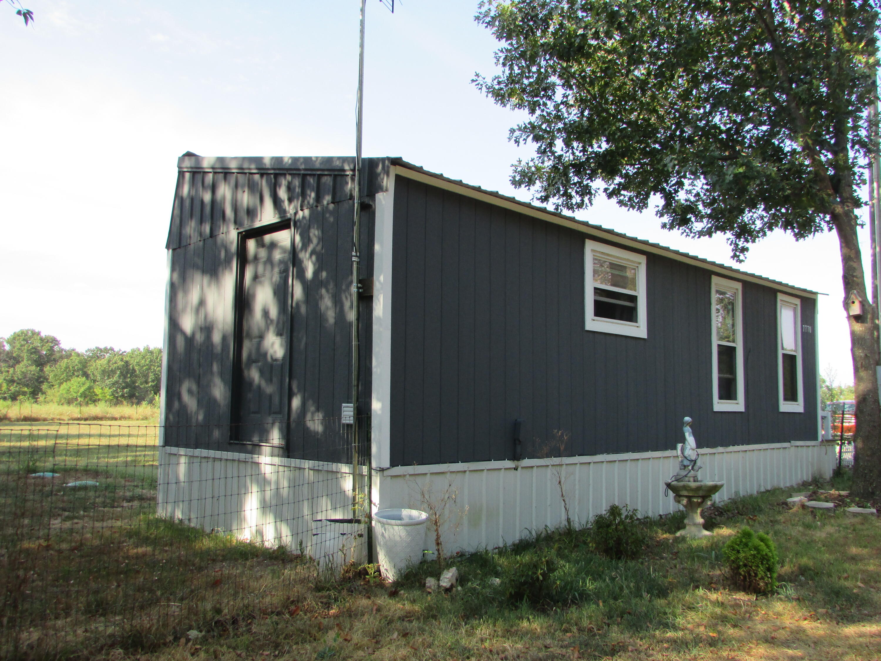 Photo 3 - Residential for sale – 7770  Marten Road  Neosho, MO