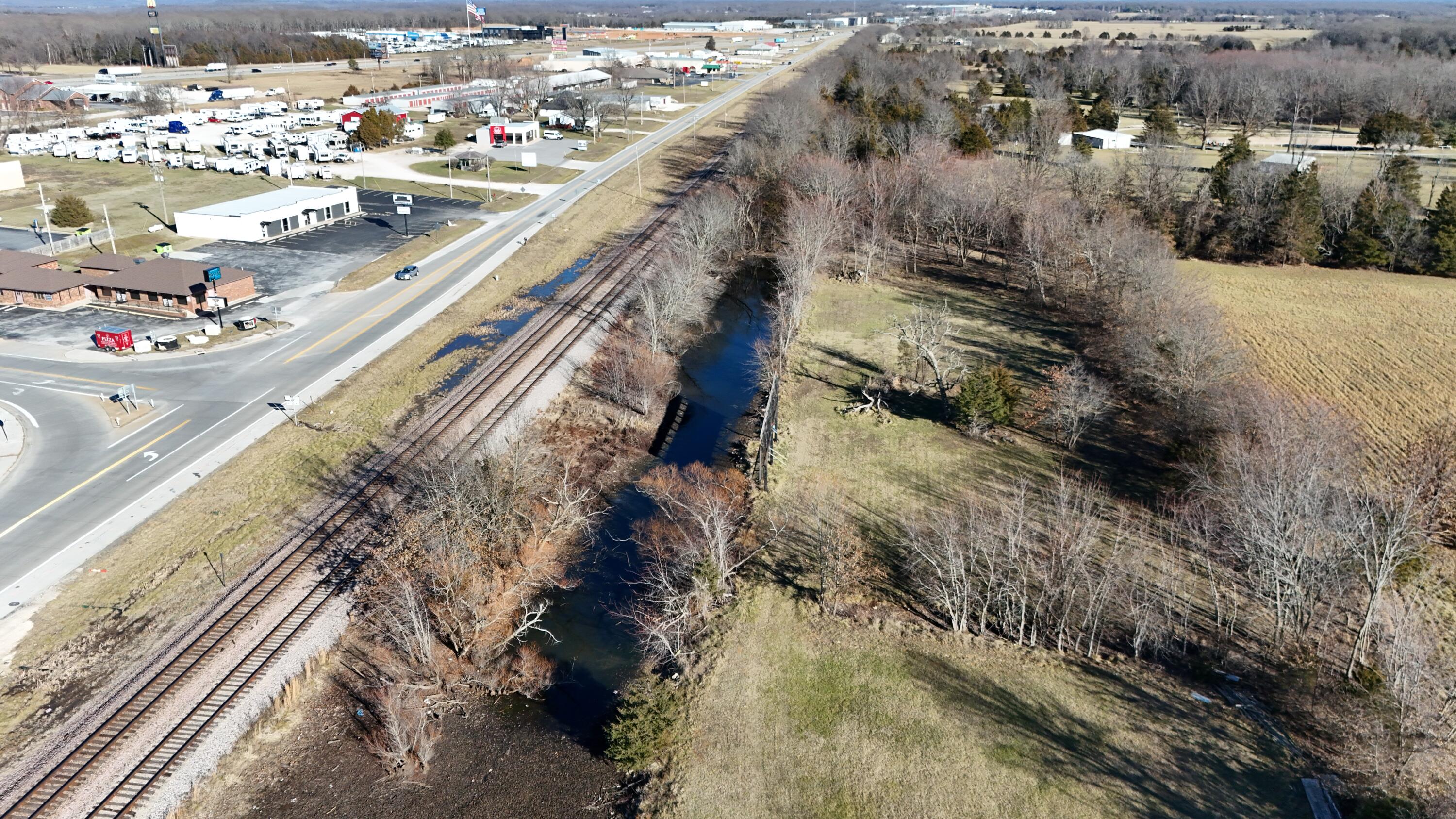 Photo 2 - Commercial Sale for sale – 304  Jefferson Street  Strafford, MO
