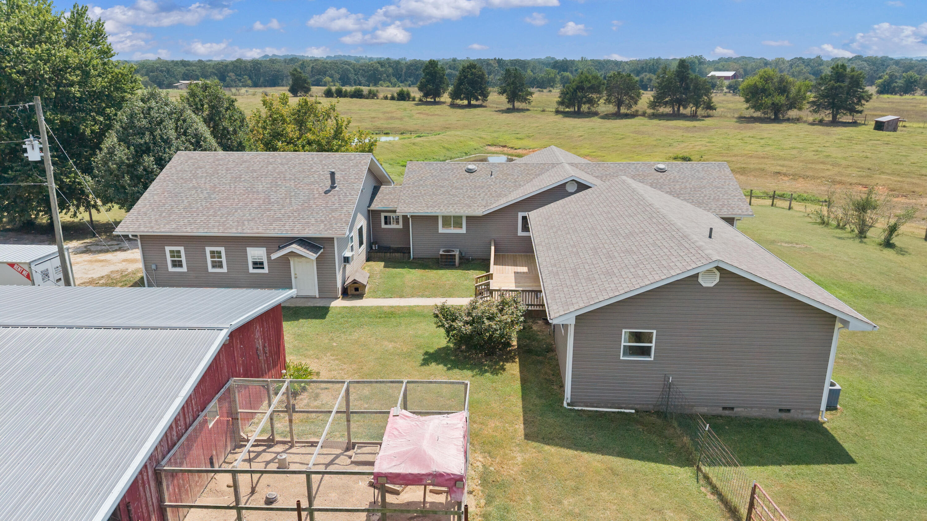Photo 13 - Residential for sale – 7449  Farm Road 2280   Seligman, MO