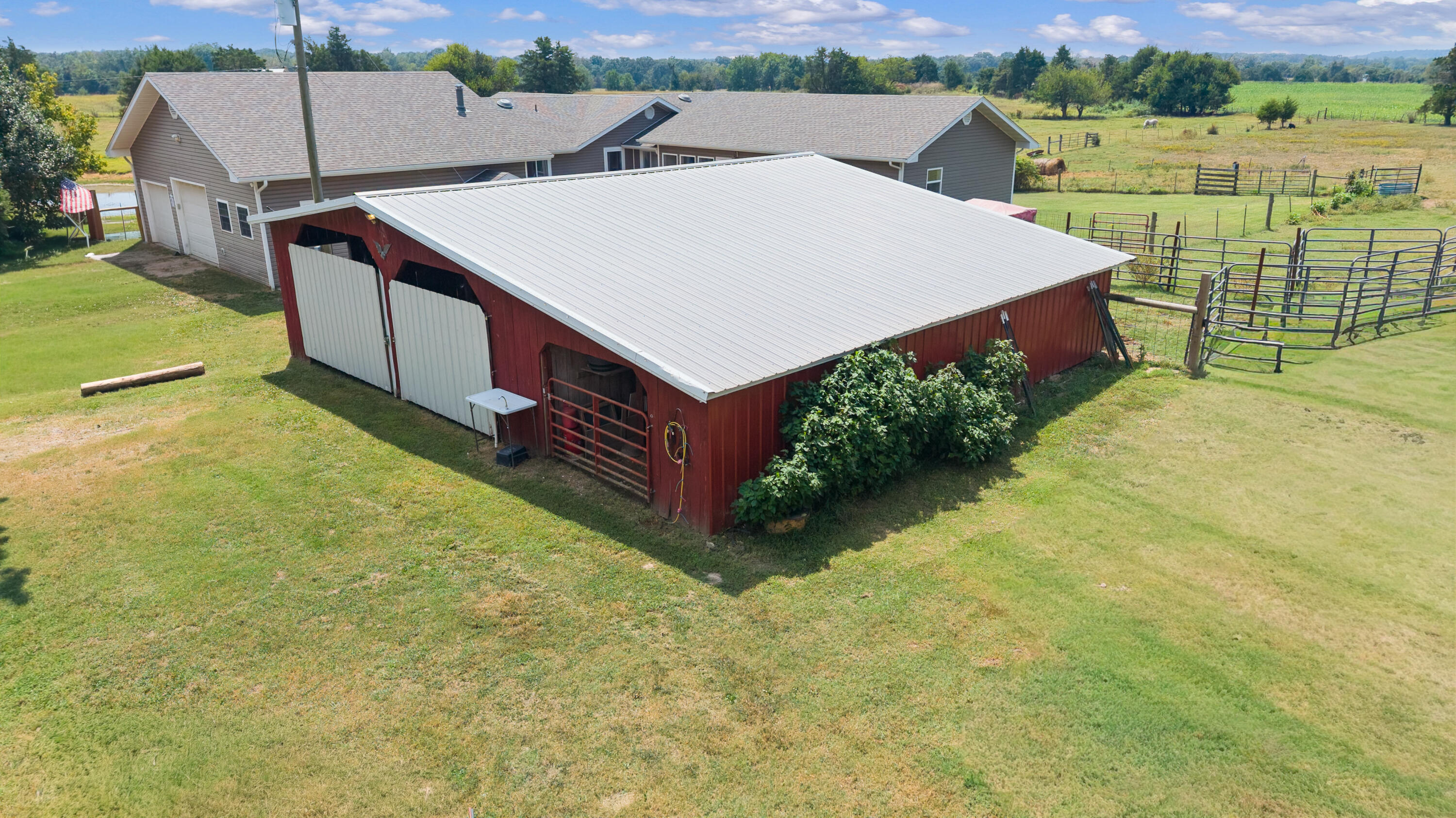 Photo 19 - Residential for sale – 7449  Farm Road 2280   Seligman, MO