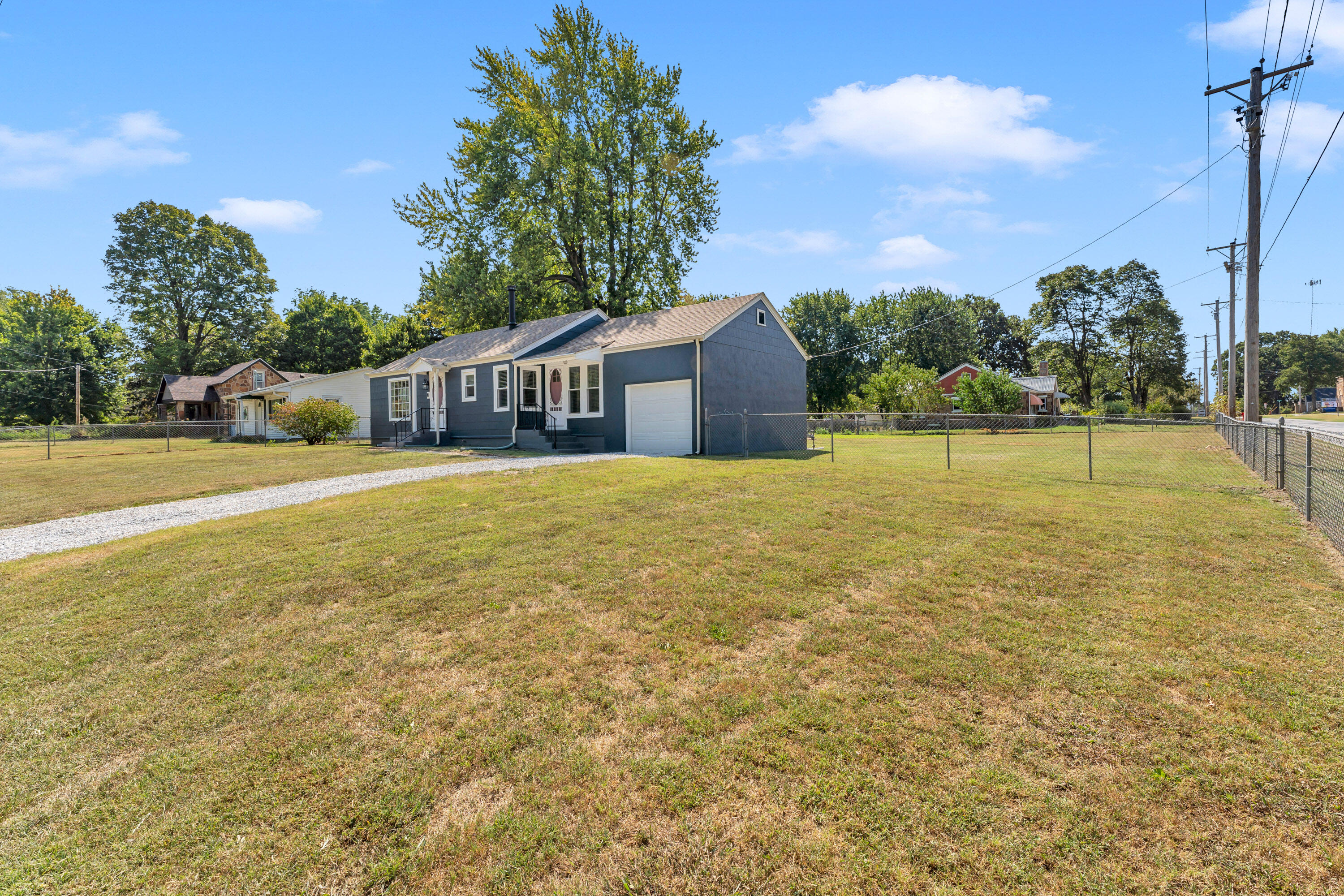Photo 42 - Residential for sale – 106 E Mount Vernon Road  Billings, MO