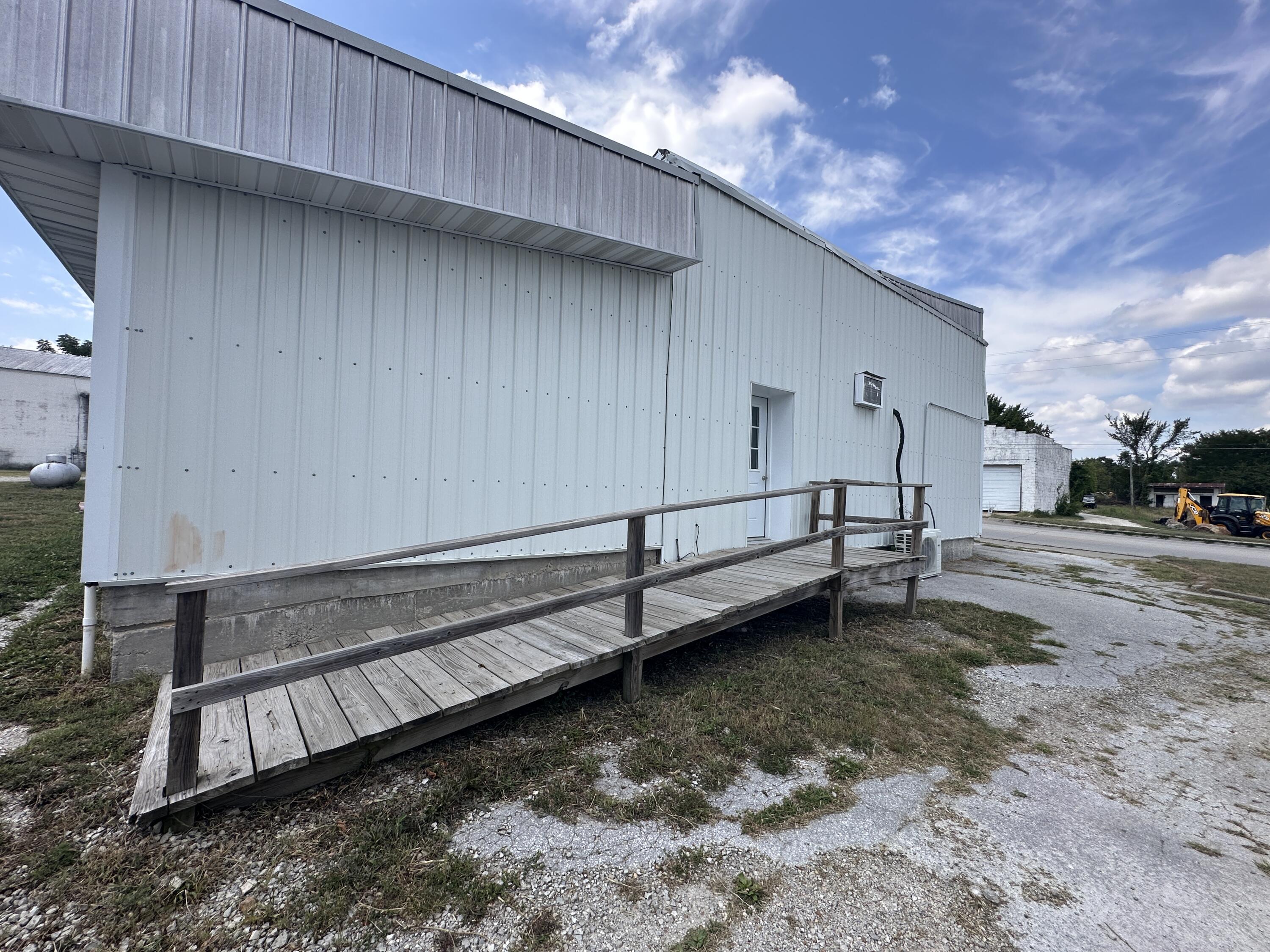 Photo 16 - Commercial Sale for sale – 510  U.S. Business 60   Mountain Grove, MO