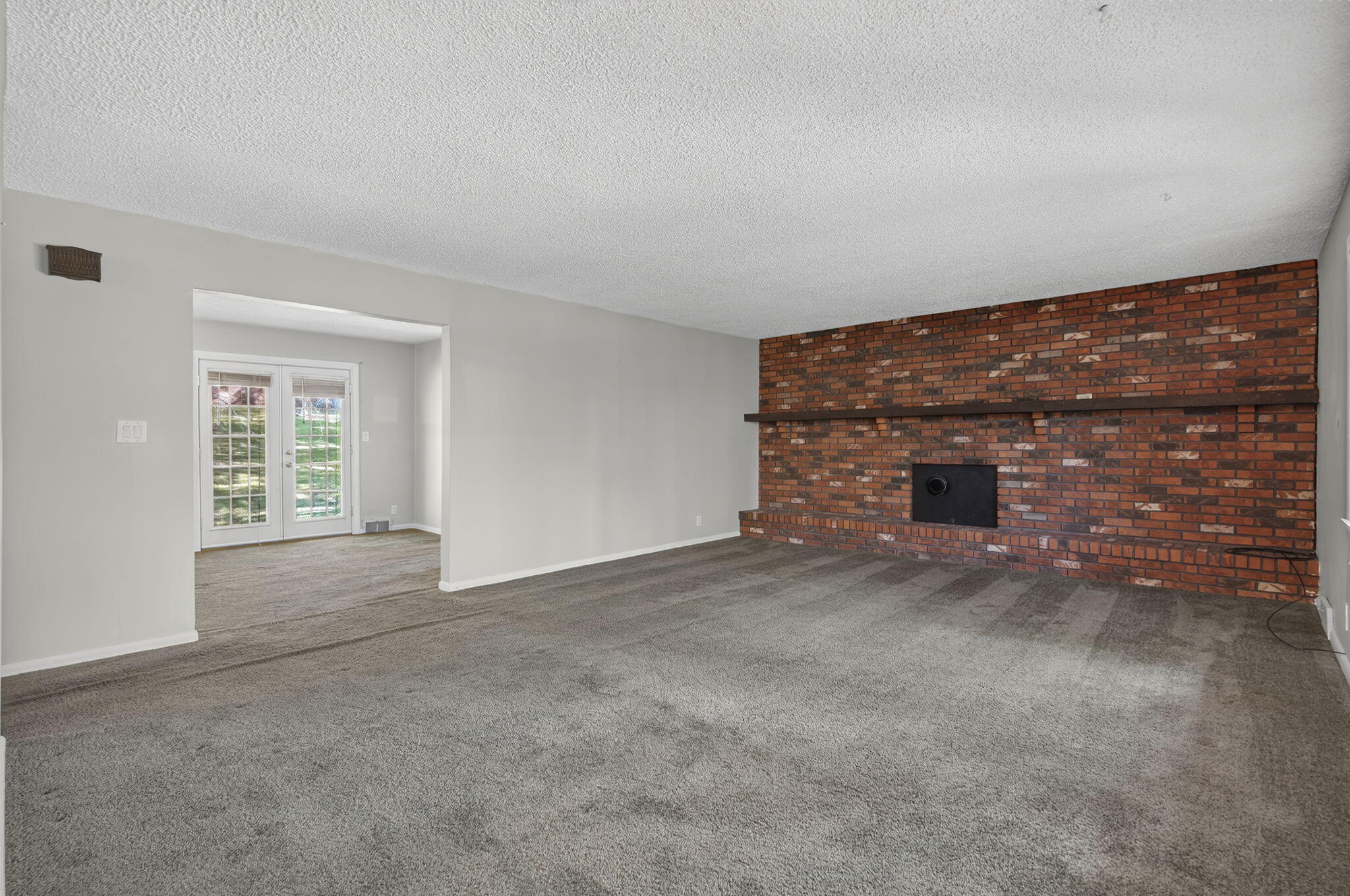 Photo 7 - Residential for sale – 1075 W Farm Road 178   Springfield, MO