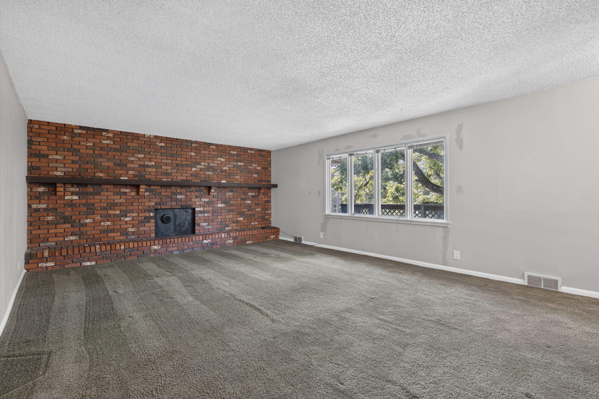 Photo 5 - Residential for sale – 1075 W Farm Road 178   Springfield, MO