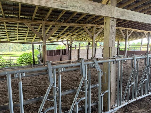 Photo 17 - Farm for sale – 2285  County Road 437-B   Mountain View, MO