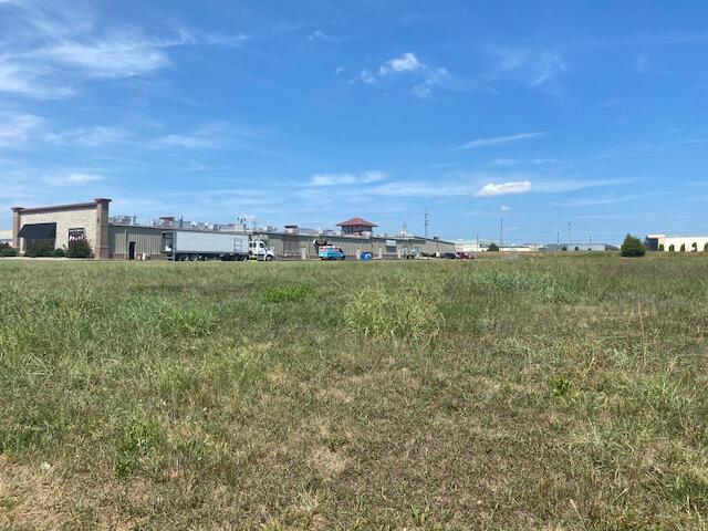 Photo 3 - Commercial Sale for sale – 1713 W James River Road  Ozark, MO