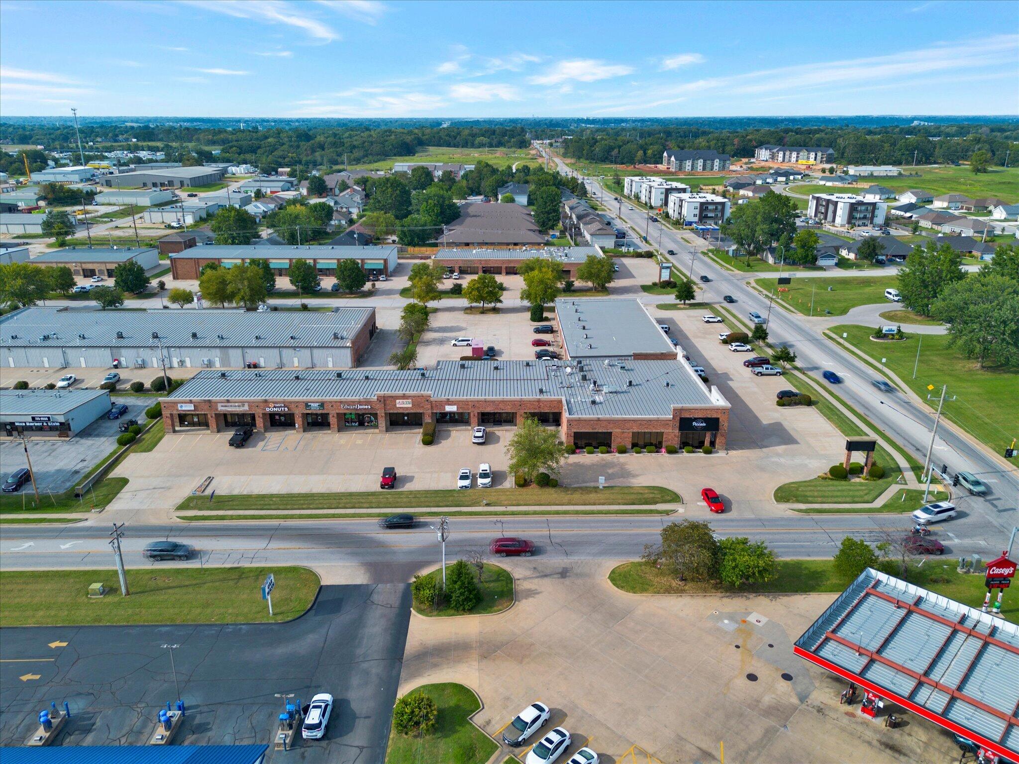 Photo 23 - Commercial Lease for sale – 107  Aldersgate   Nixa, MO