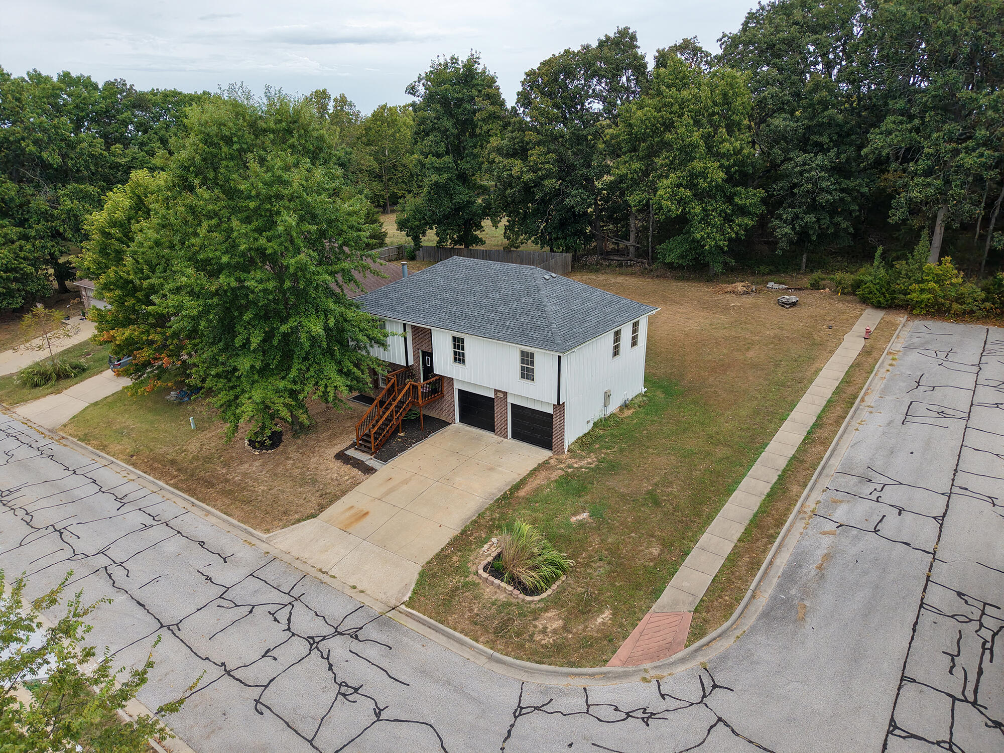 Photo 7 - Residential for sale – 2013 E Jay Street  Ozark, MO