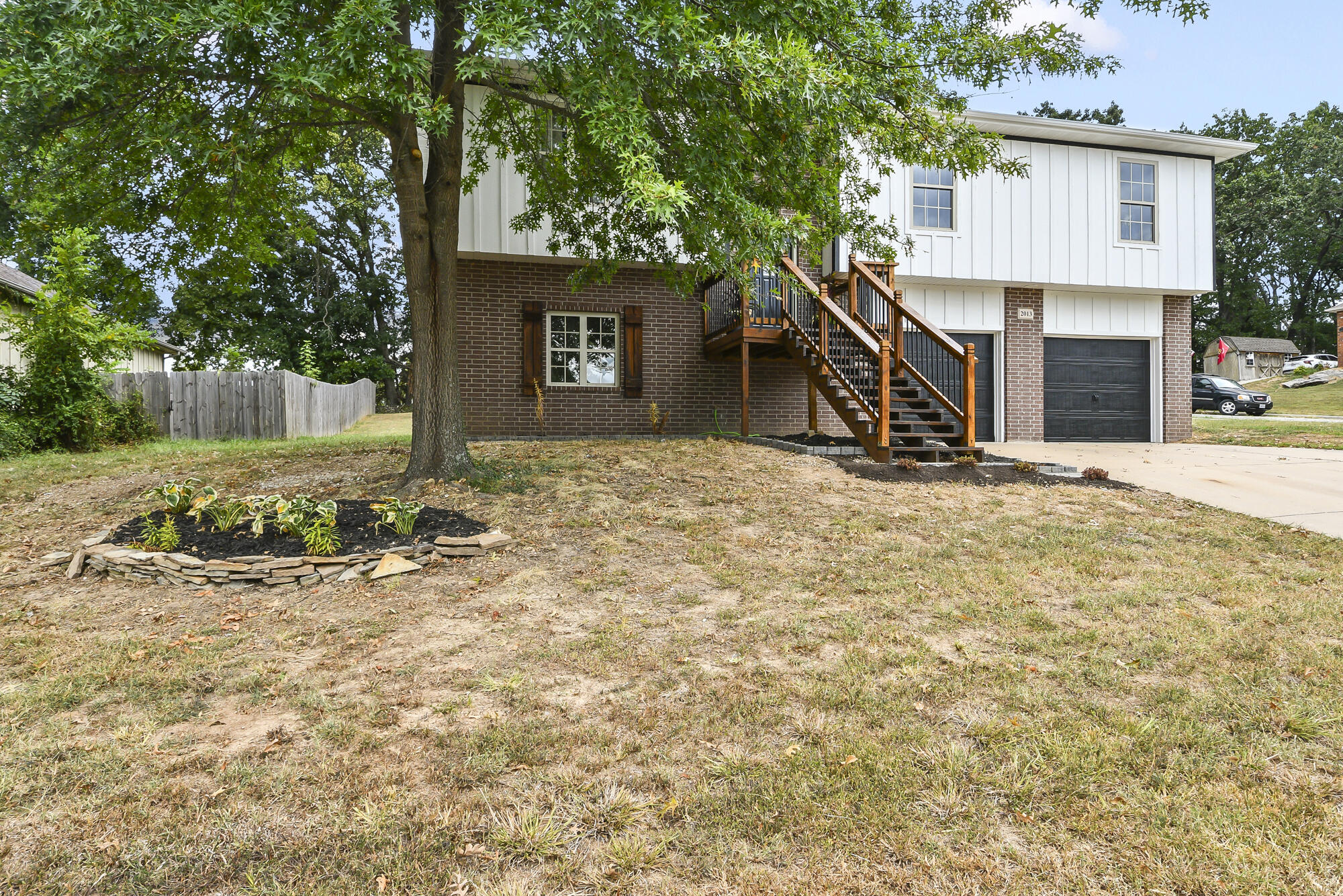 Photo 2 - Residential for sale – 2013 E Jay Street  Ozark, MO