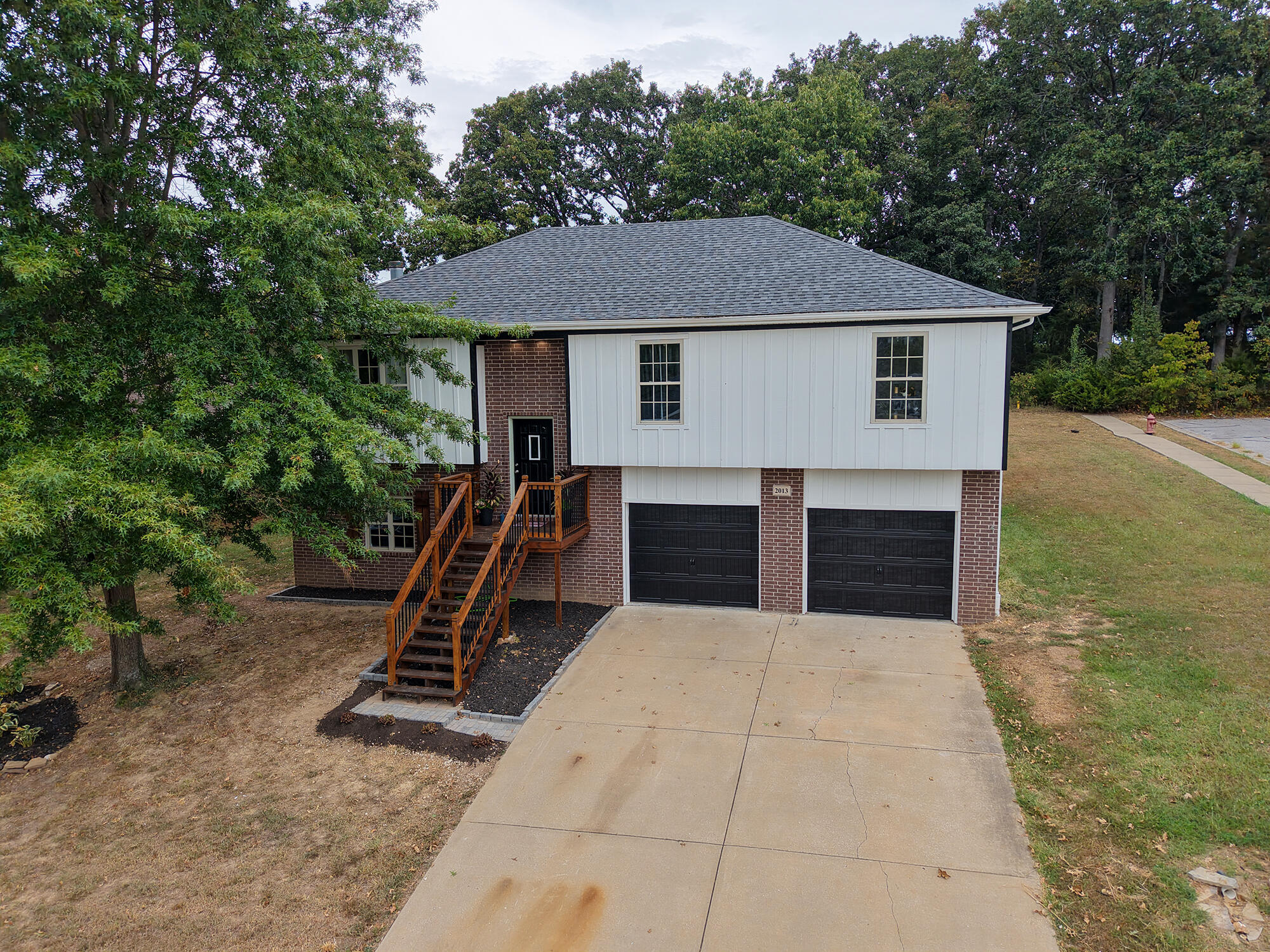 Photo 5 - Residential for sale – 2013 E Jay Street  Ozark, MO