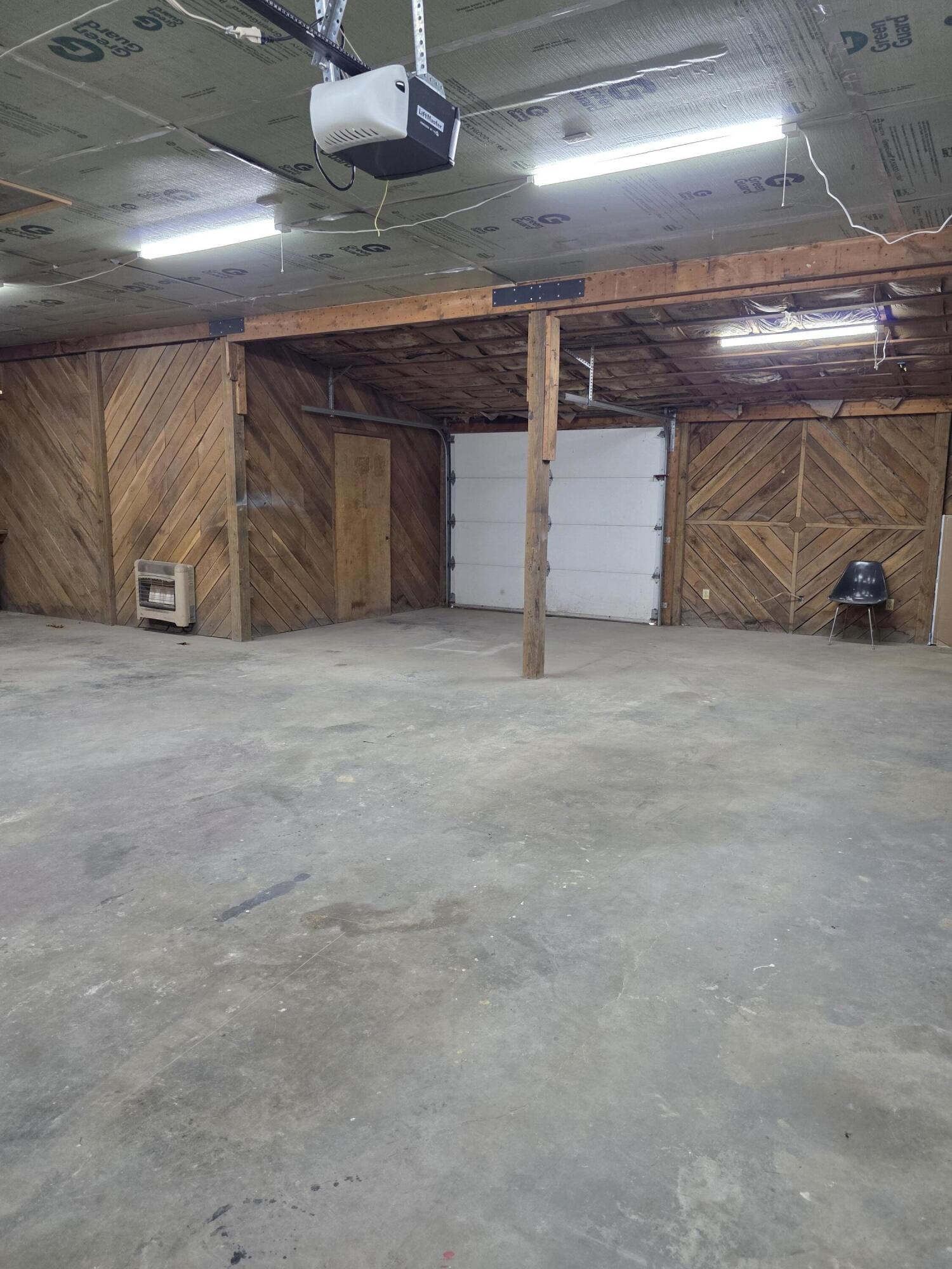 Photo 14 - Residential for sale – 204 N Madison Avenue  Mansfield, MO