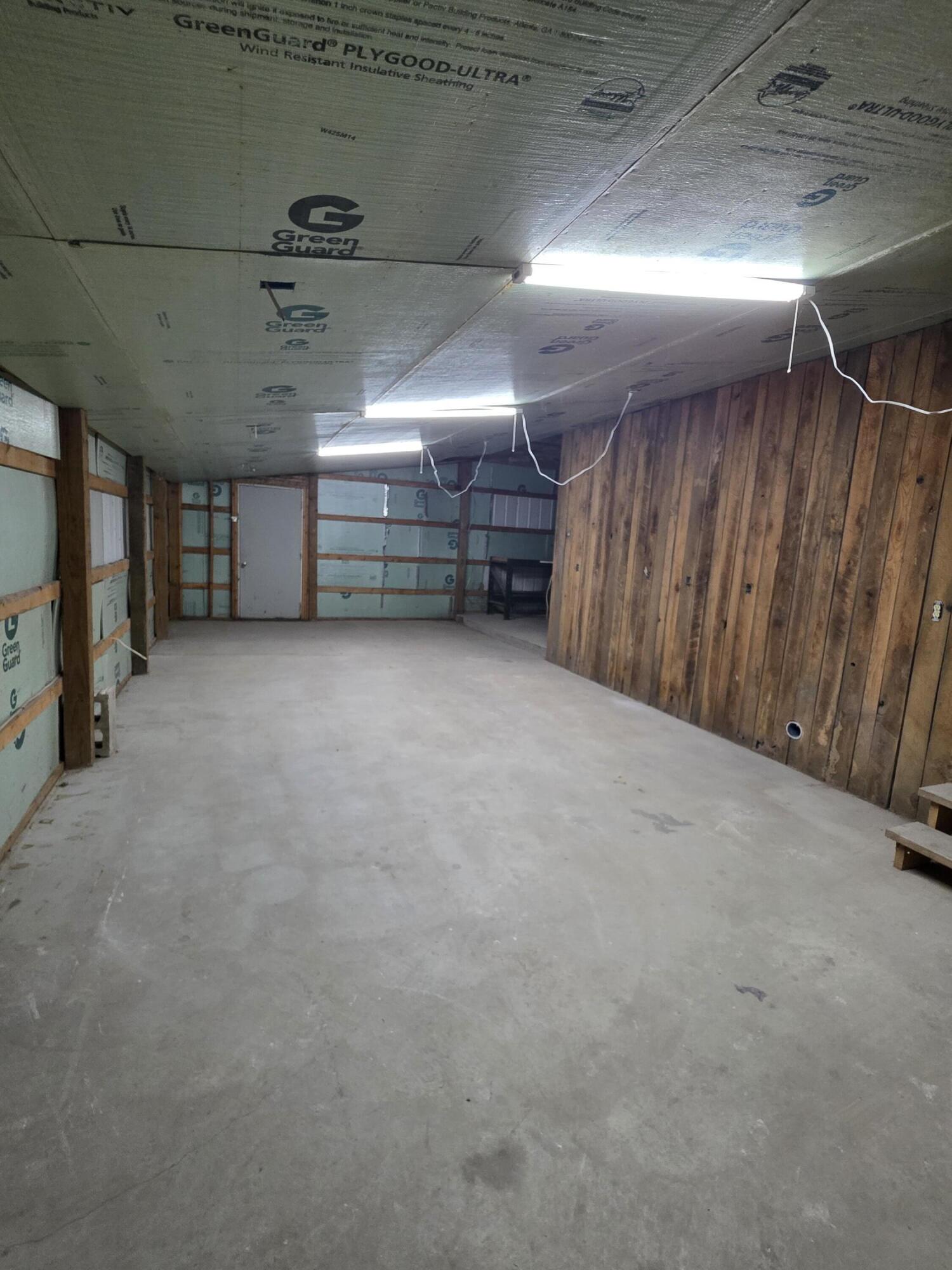 Photo 11 - Residential for sale – 204 N Madison Avenue  Mansfield, MO
