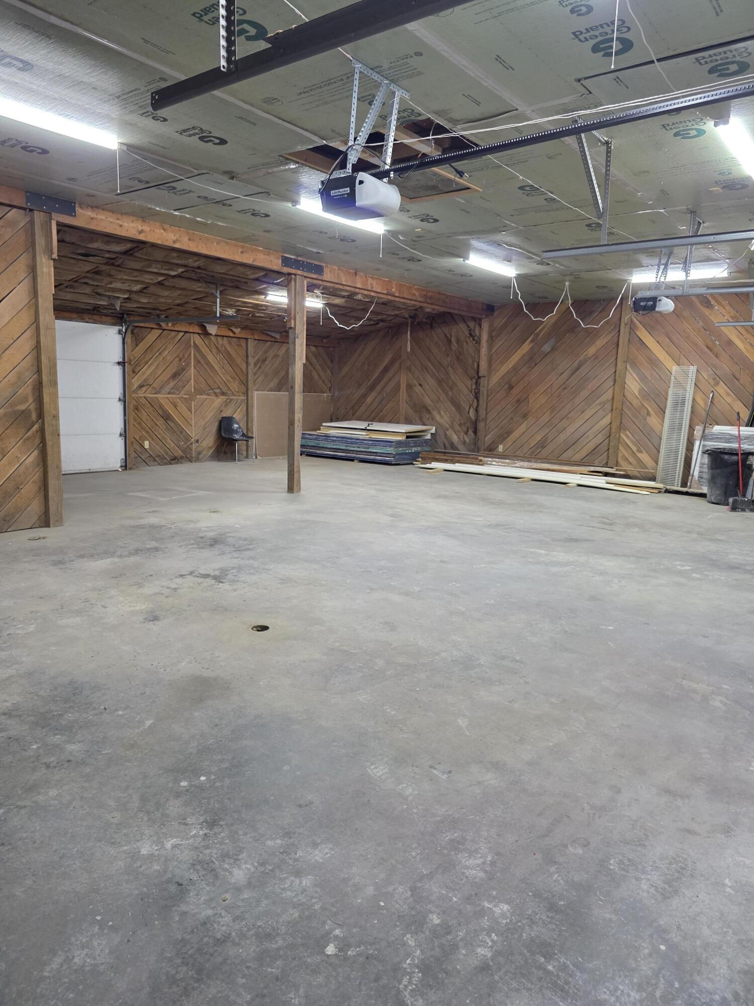 Photo 15 - Residential for sale – 204 N Madison Avenue  Mansfield, MO