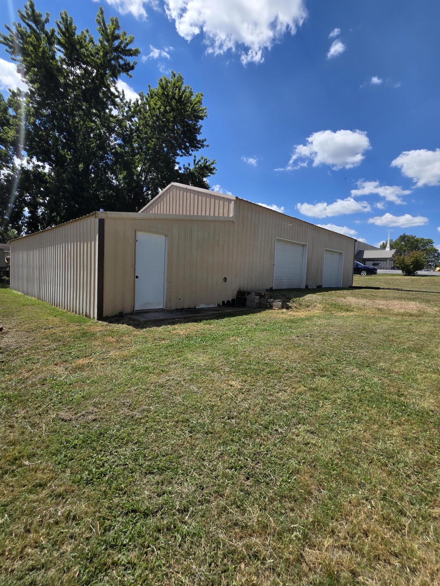 Photo 17 - Residential for sale – 204 N Madison Avenue  Mansfield, MO