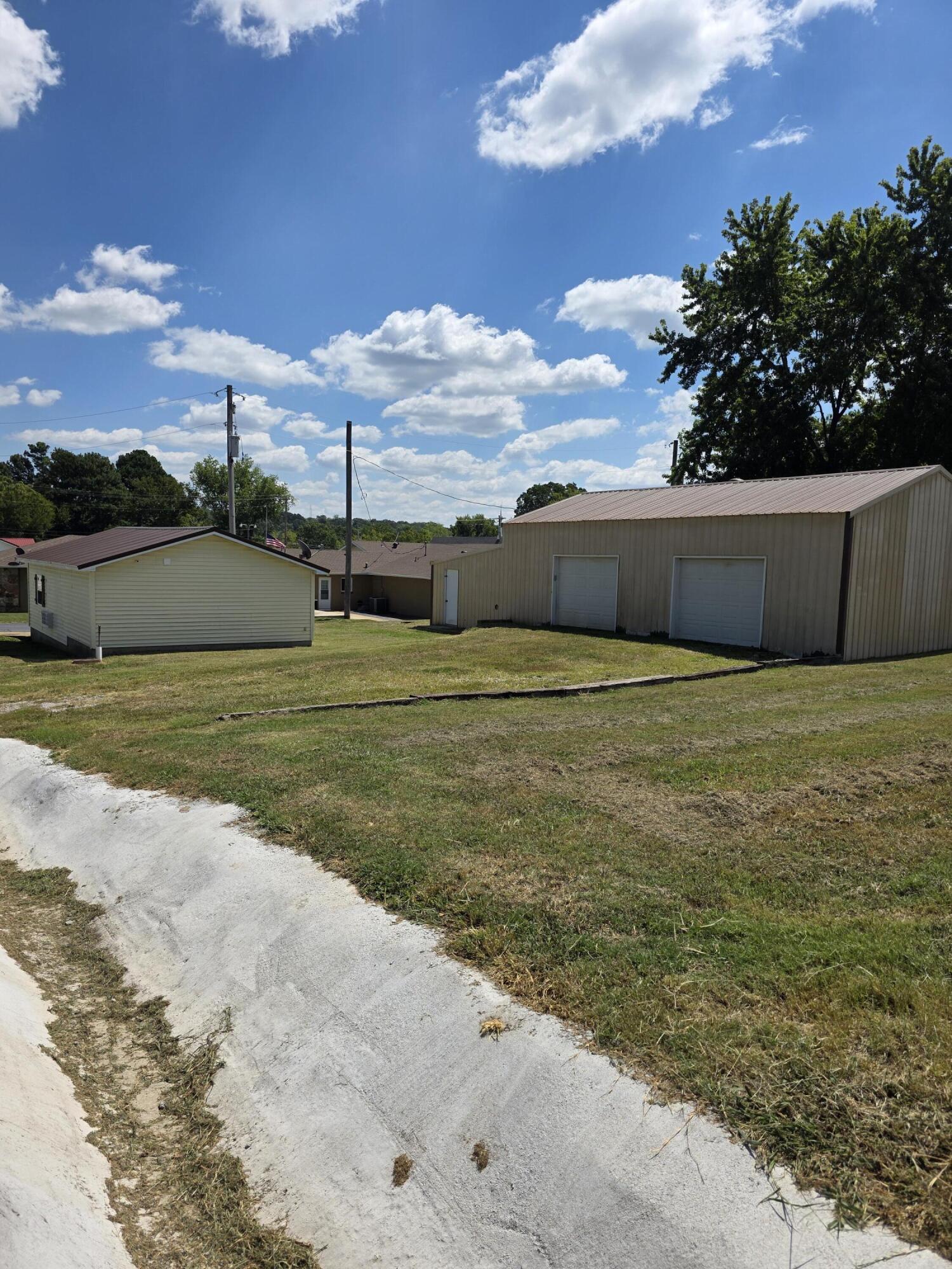 Photo 18 - Residential for sale – 204 N Madison Avenue  Mansfield, MO