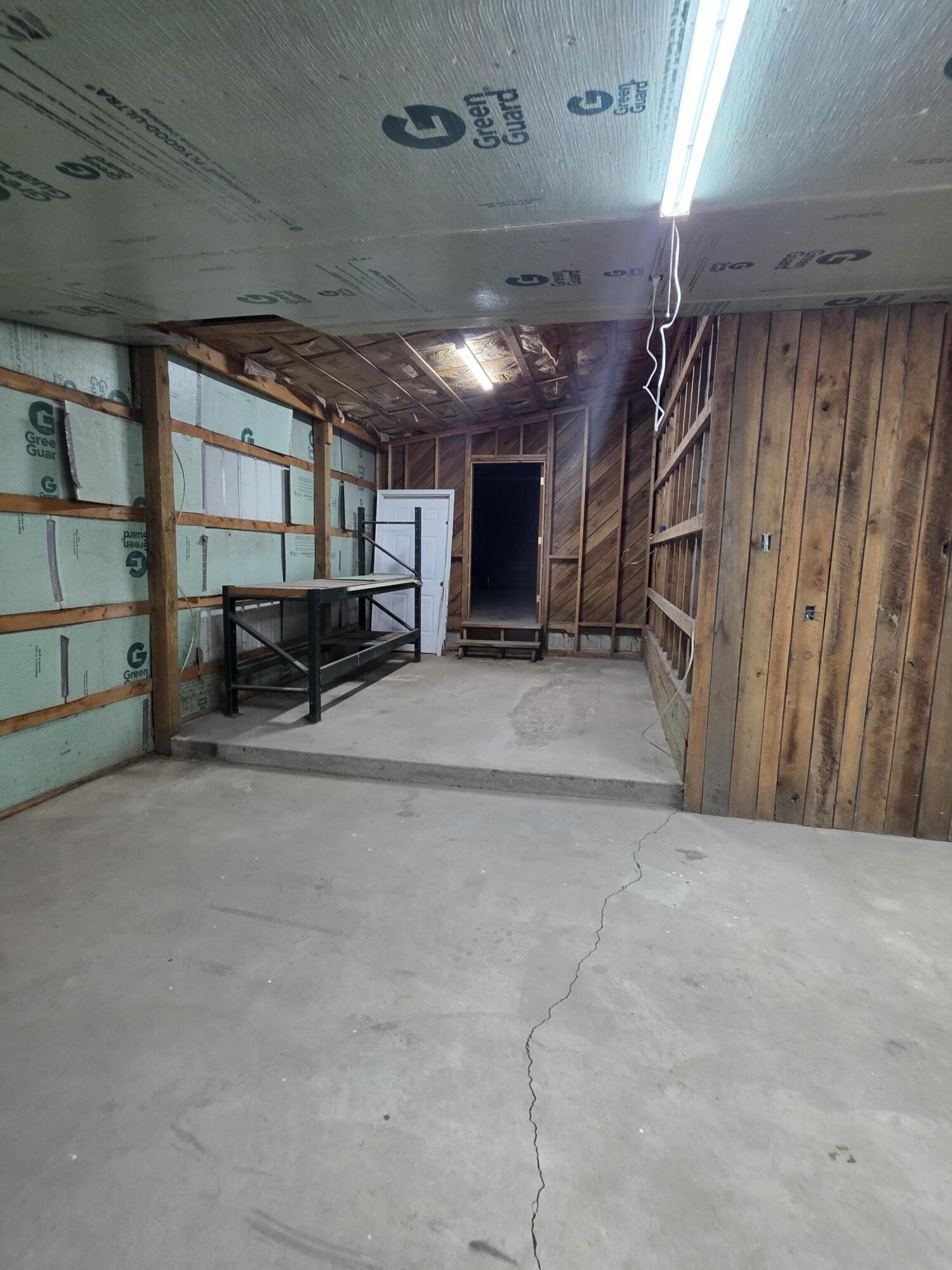 Photo 12 - Residential for sale – 204 N Madison Avenue  Mansfield, MO