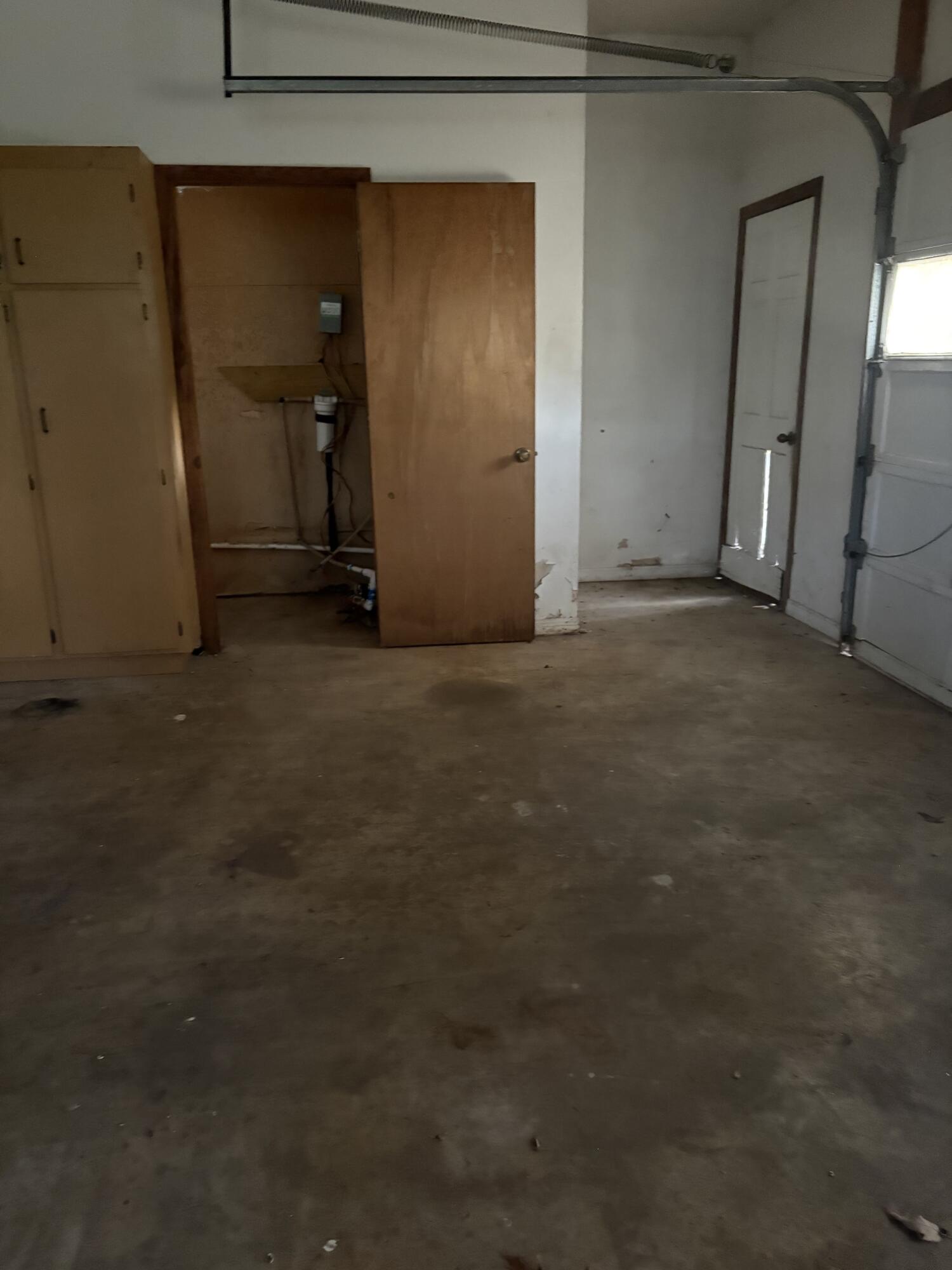 Photo 19 - Residential for sale – 911  Rocketdyne Road  Neosho, MO