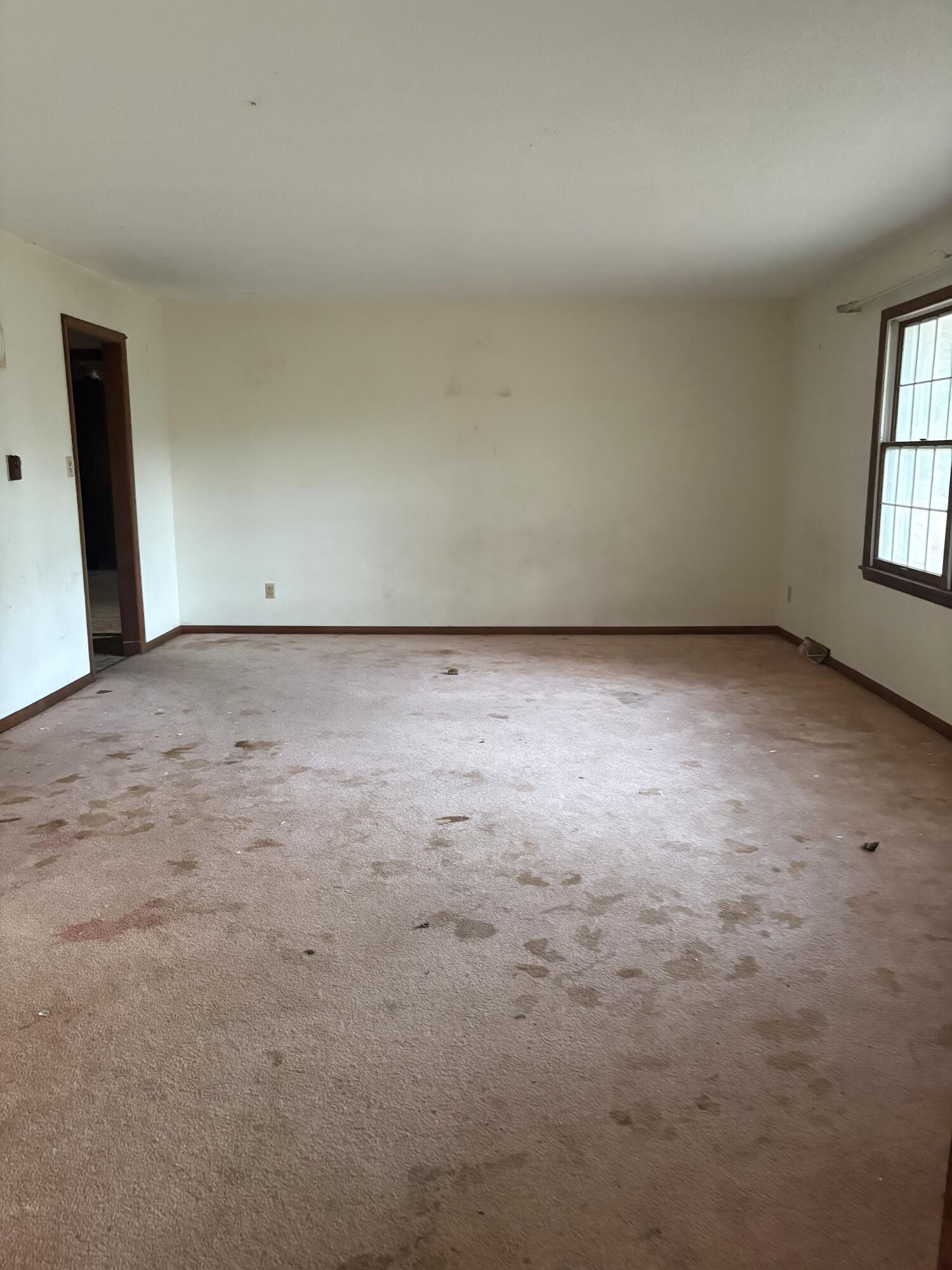 Photo 13 - Residential for sale – 911  Rocketdyne Road  Neosho, MO