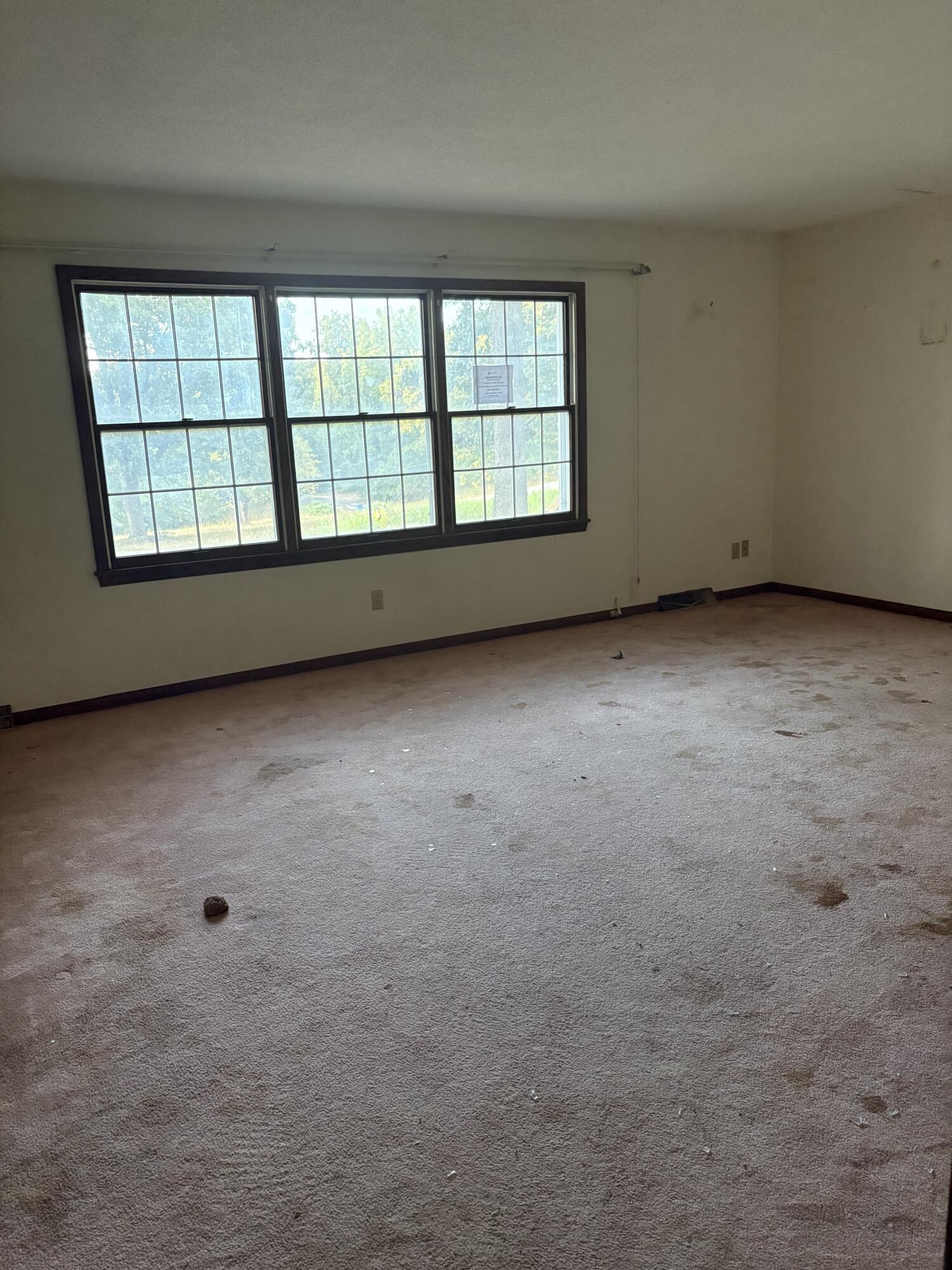 Photo 12 - Residential for sale – 911  Rocketdyne Road  Neosho, MO