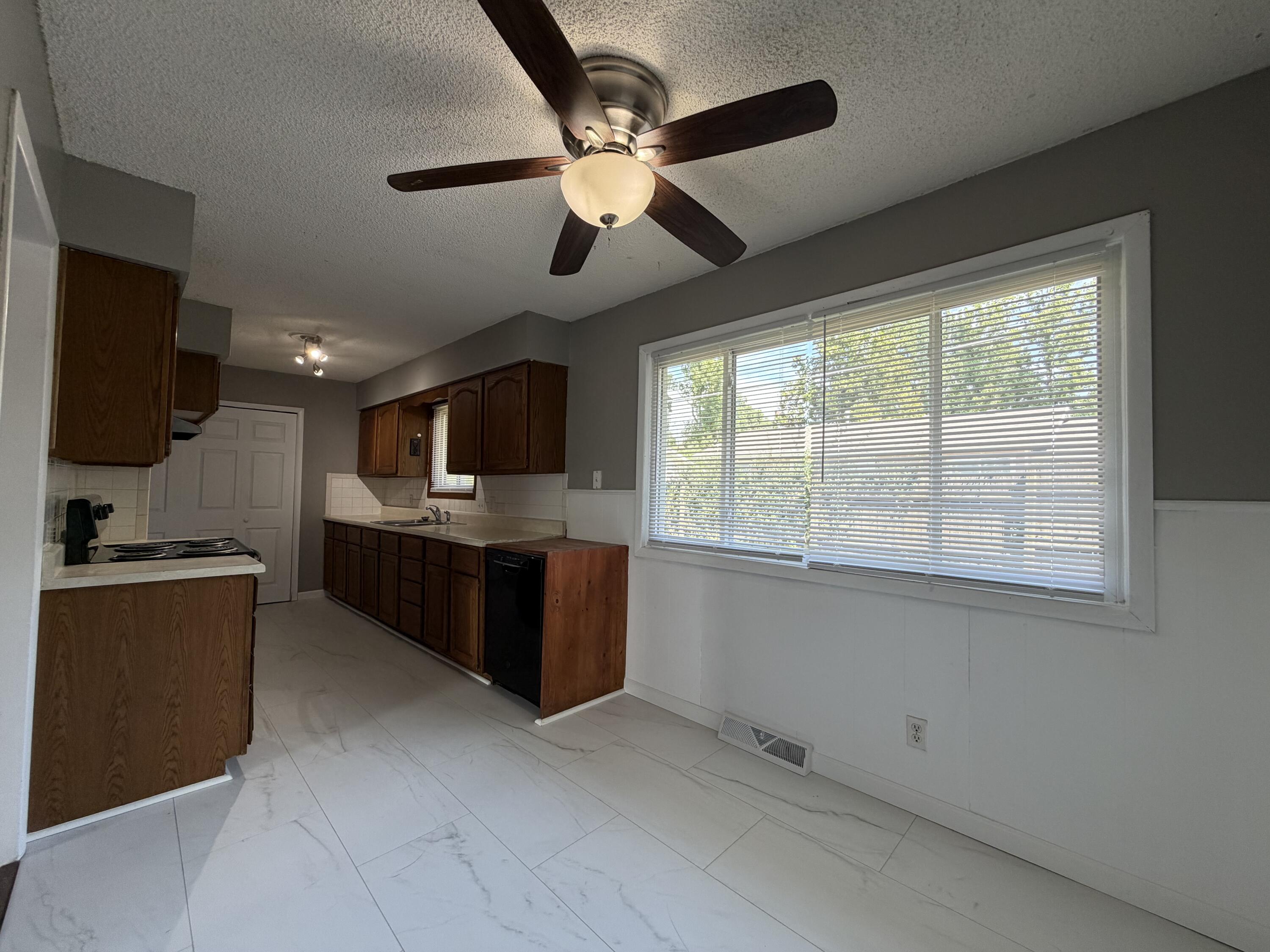 Photo 8 - Residential for sale – 130 N Lafayette Avenue  Republic, MO