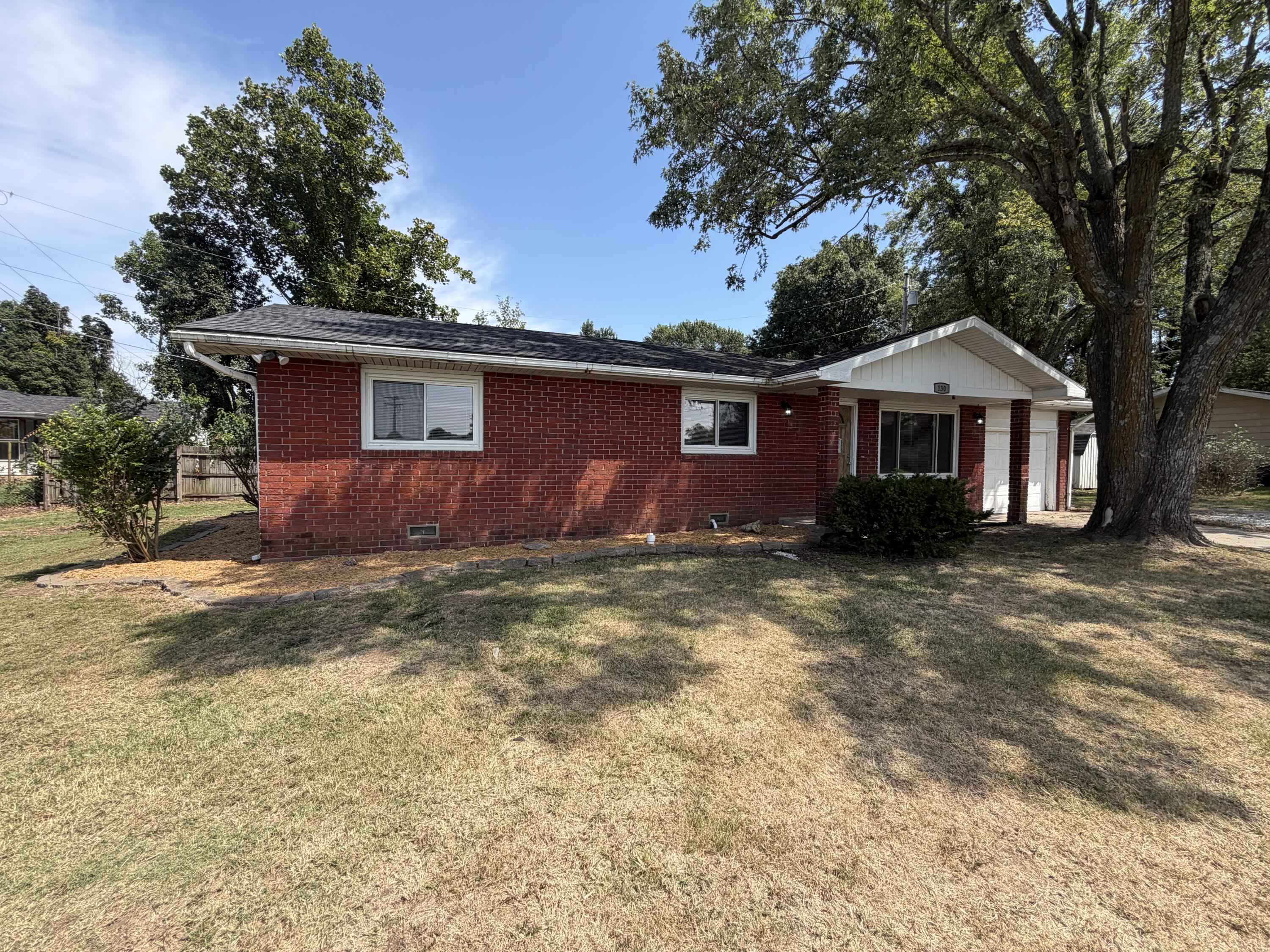 Photo 2 - Residential for sale – 130 N Lafayette Avenue  Republic, MO