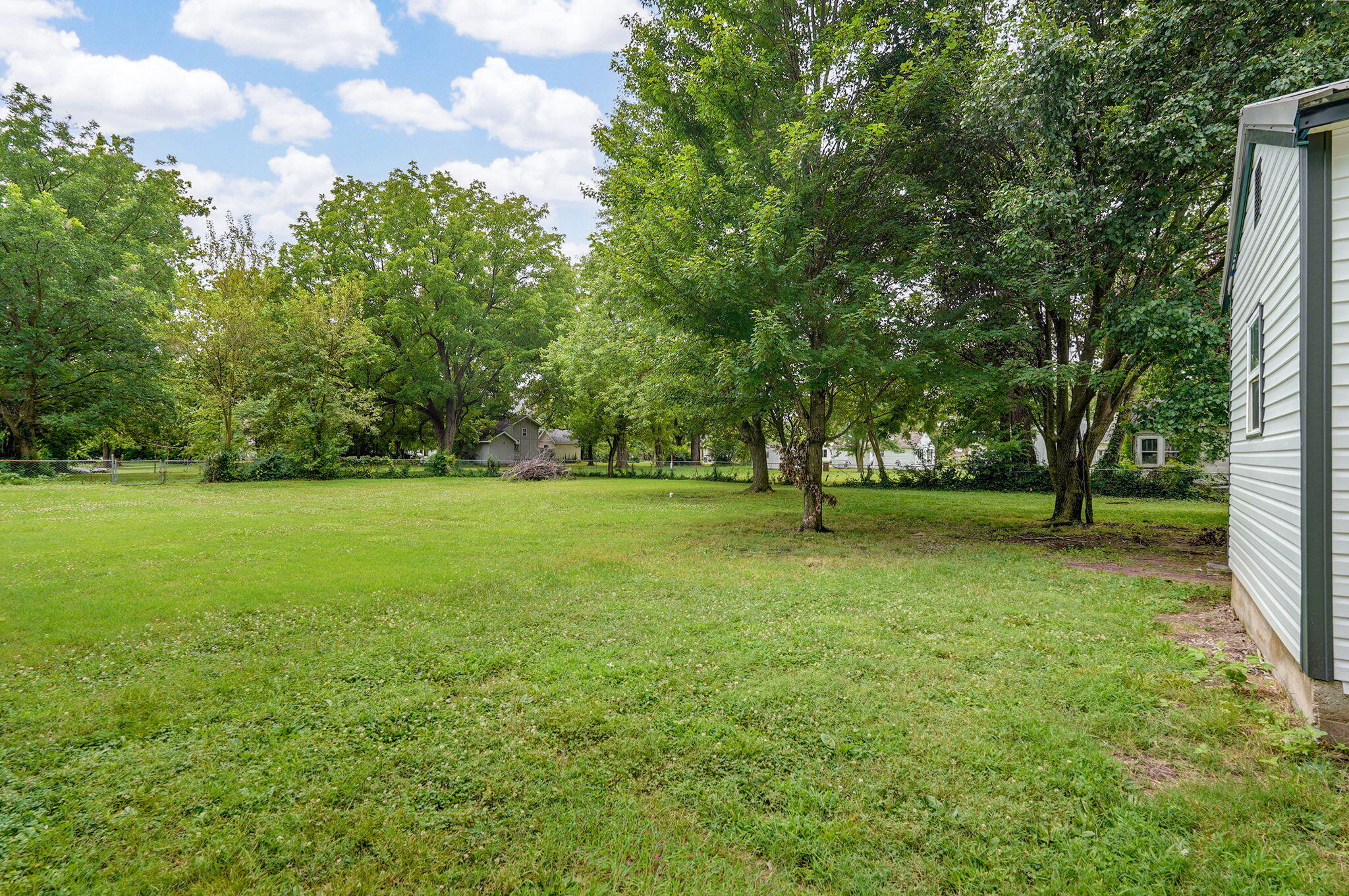 Photo 27 - Residential for sale – 12 E Hawthorne Street  Aurora, MO