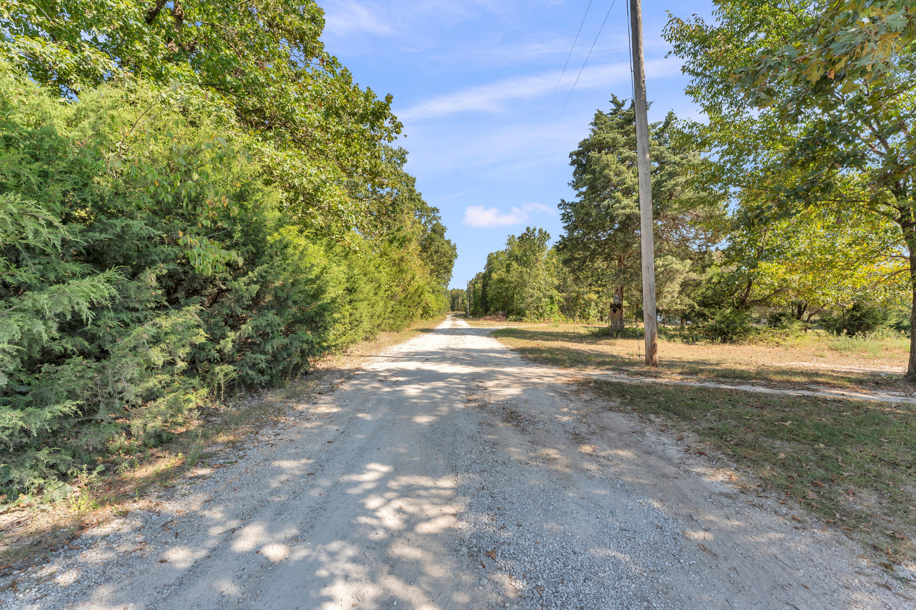 Photo 3 - Residential for sale – 107  Candlewood Road  Buffalo, MO