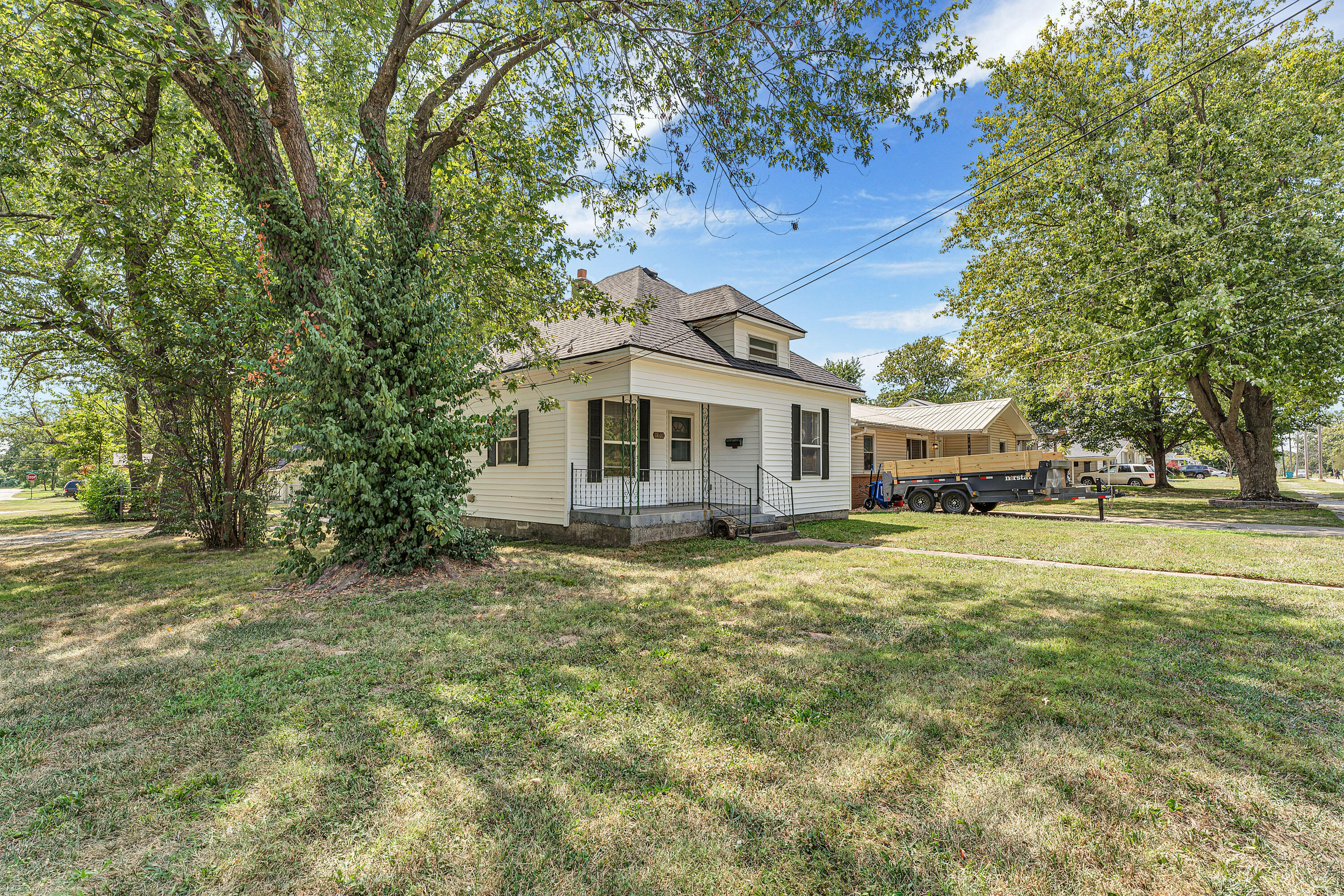 Photo 2 - Residential for sale – 1800 W Atlantic Street  Springfield, MO