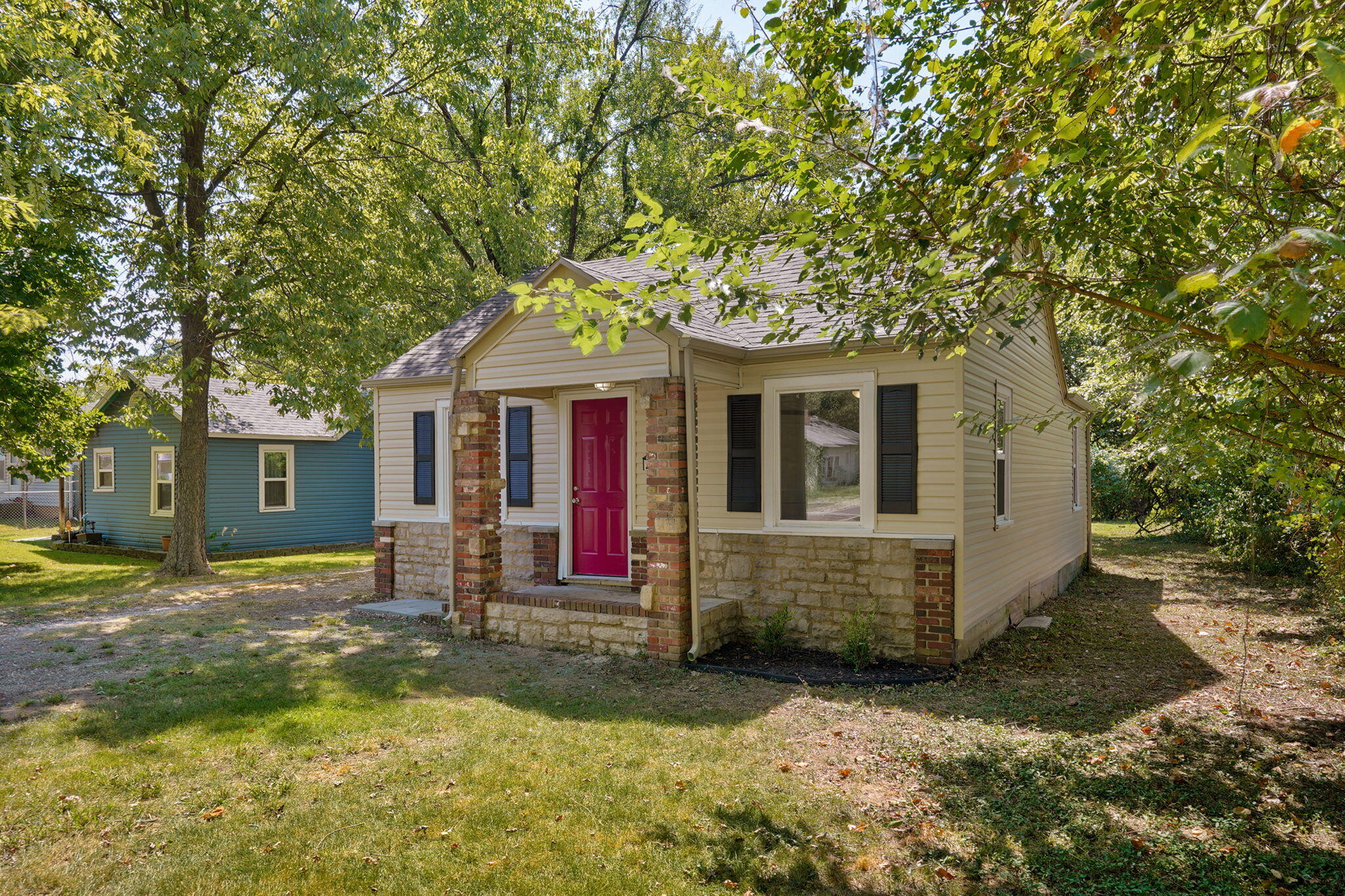 Photo 3 - Residential for sale – 2540 W State Street  Springfield, MO