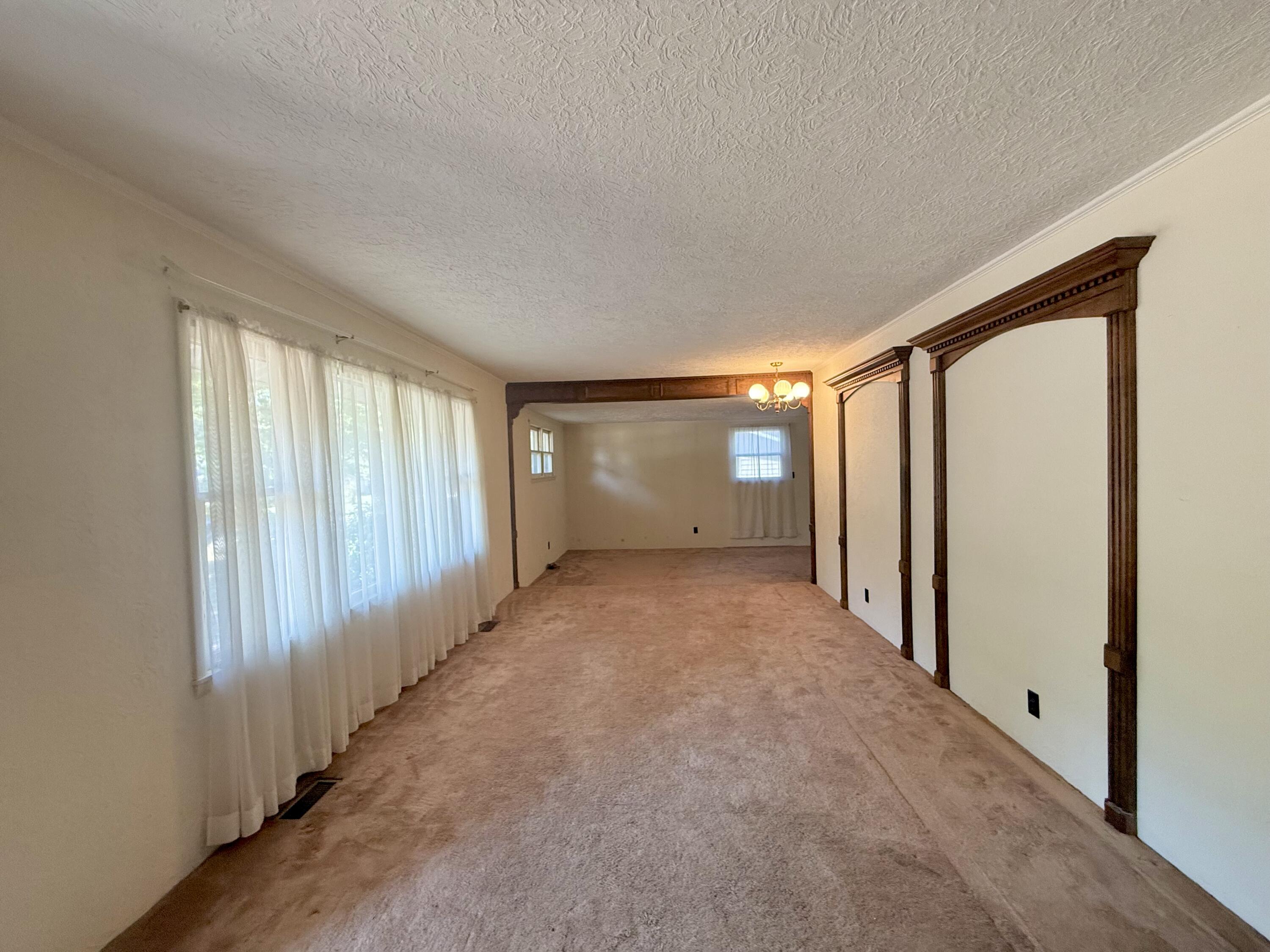 Photo 5 - Residential for sale – 1143  Ozark Street  Houston, MO