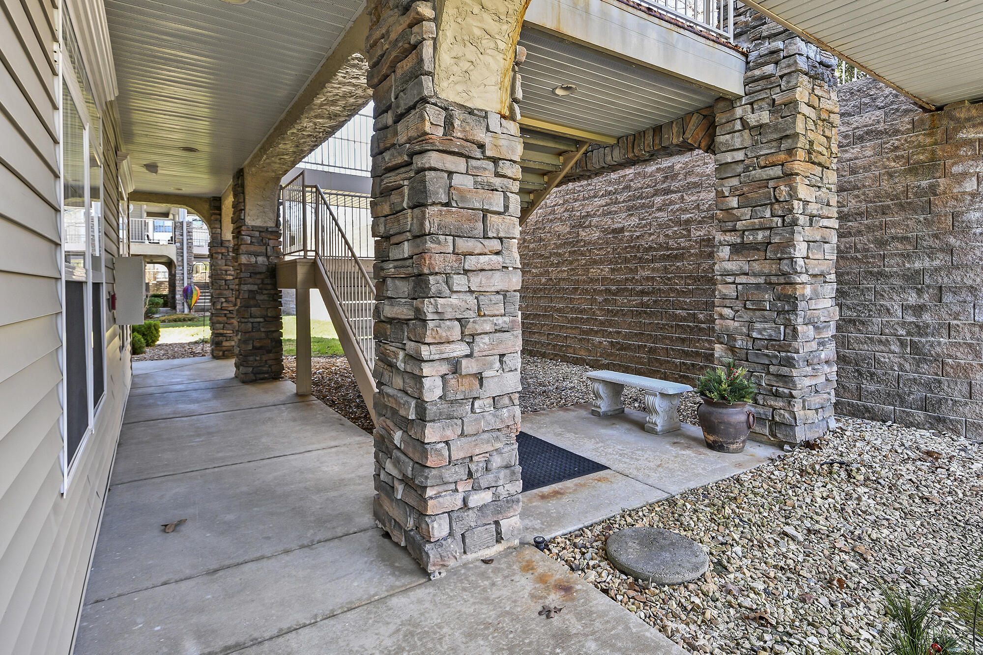 Photo 6 - Residential for sale – 300  Glory Rd, Bldg 11, Unit 1   Branson, MO