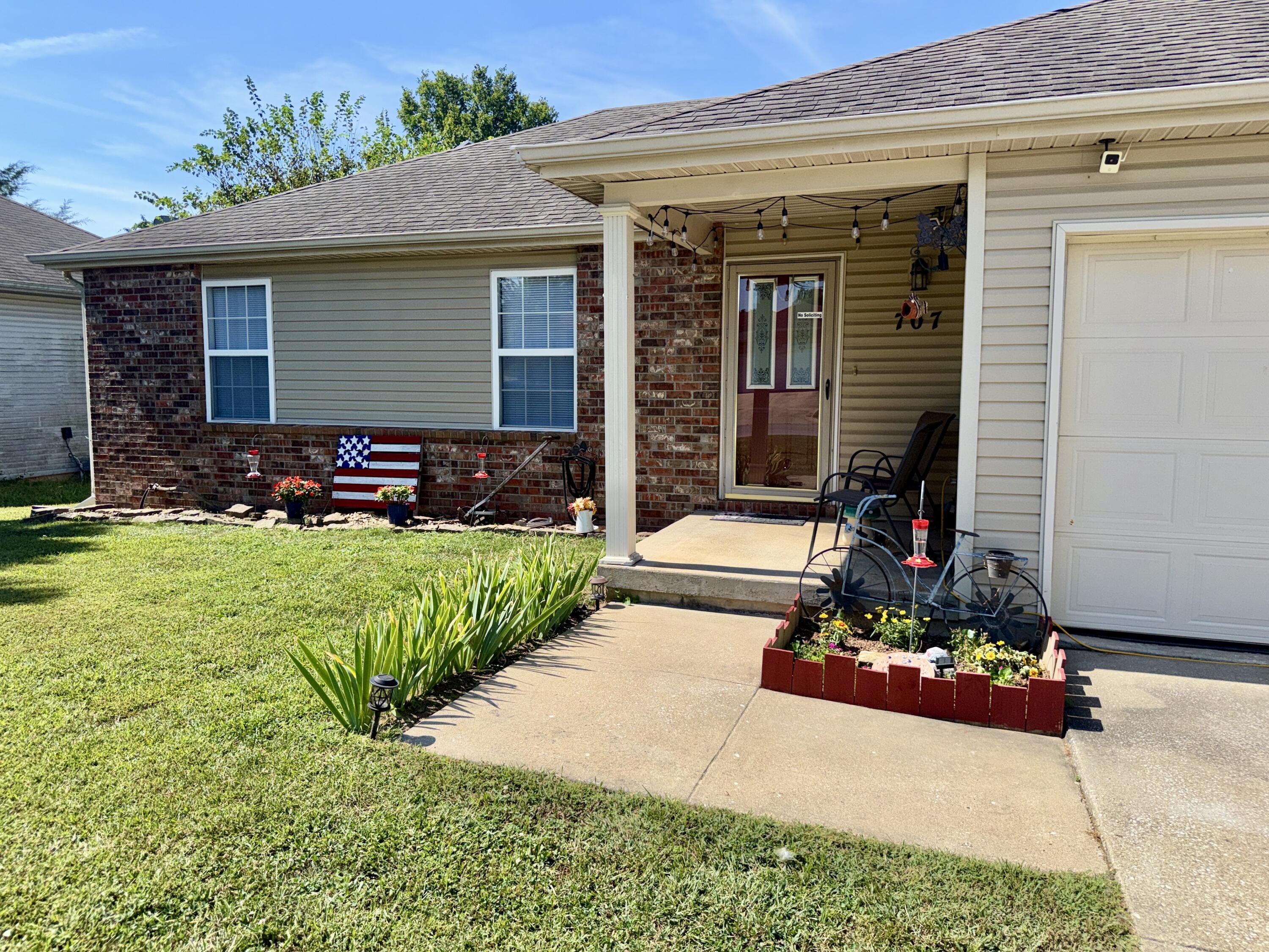 Photo 3 - Residential for sale – 707 S Sunmeadow Drive  Strafford, MO