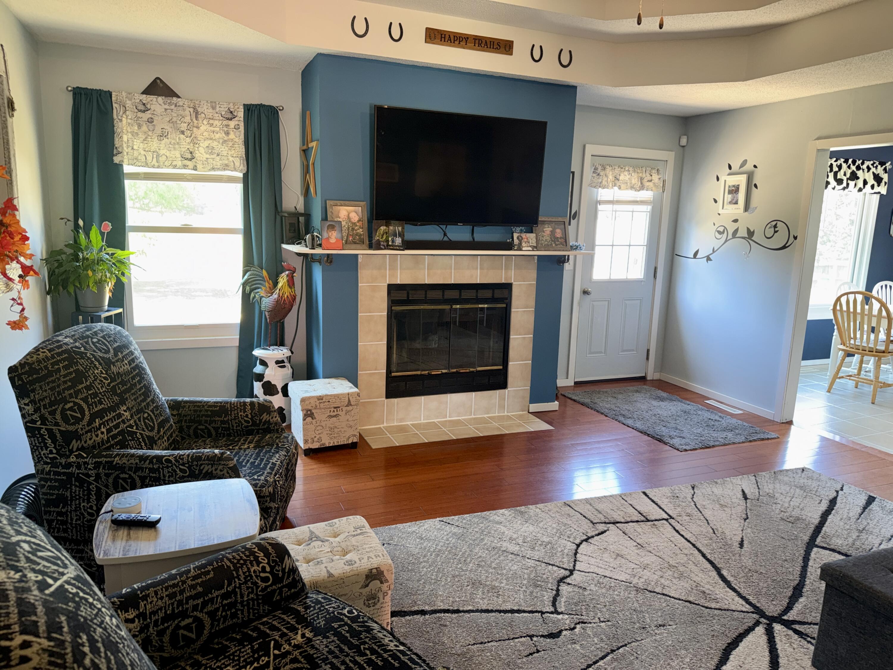 Photo 8 - Residential for sale – 707 S Sunmeadow Drive  Strafford, MO