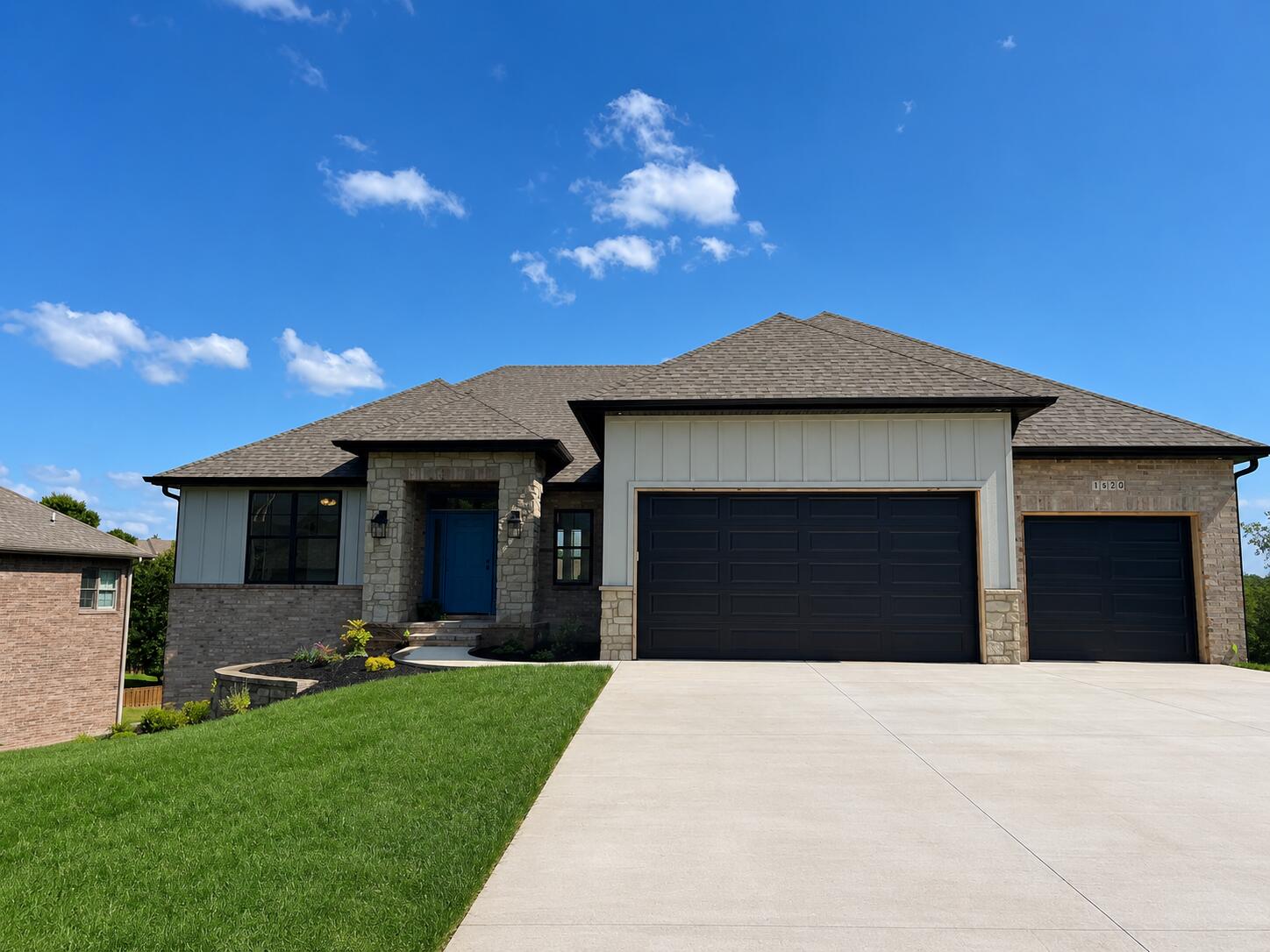 Photo 3 - Residential for sale – 1620 W Silver Oak Drive  Springfield, MO