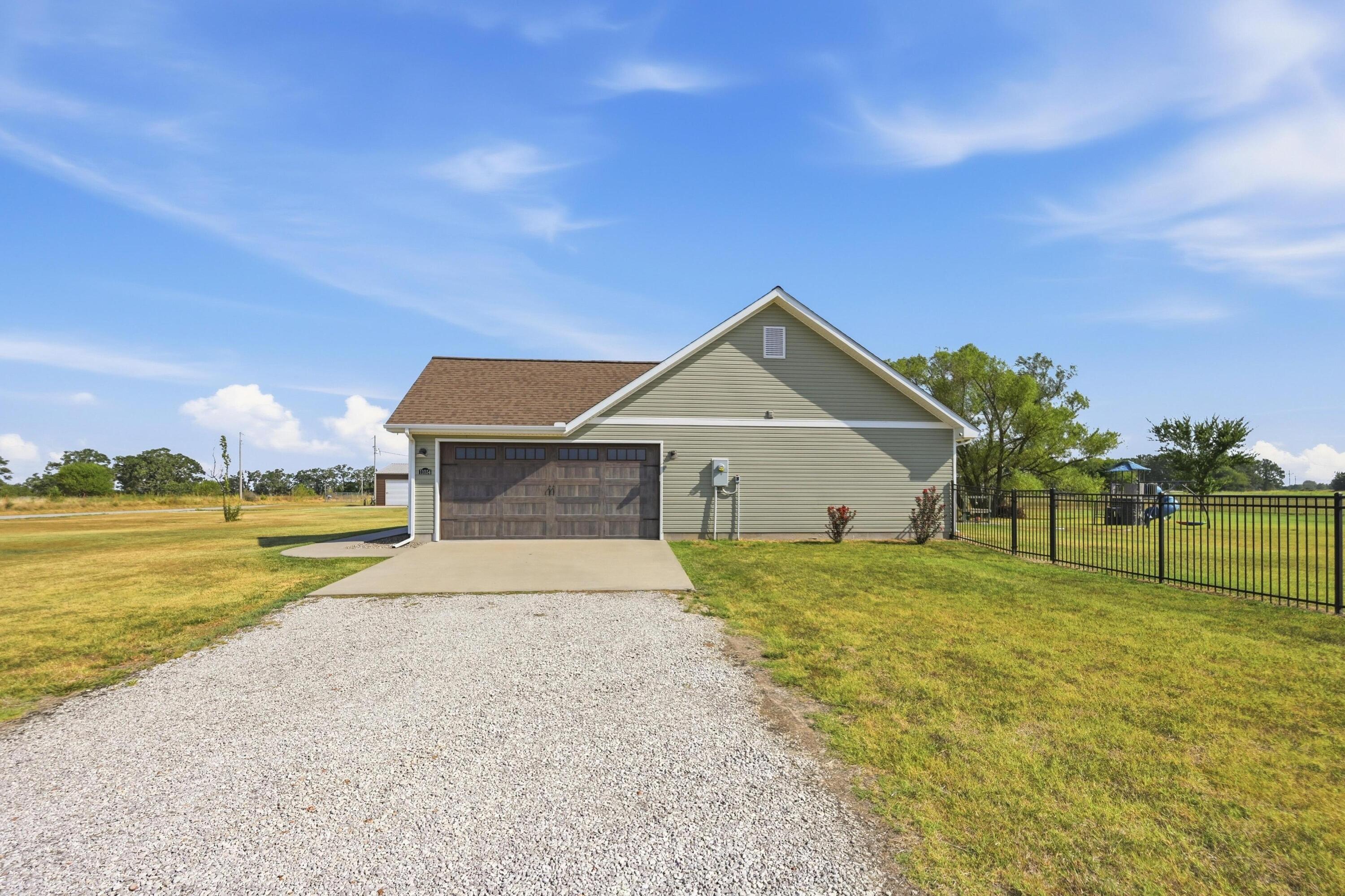 Photo 4 - Residential for sale – 11034  Kamoe Lane  Neosho, MO