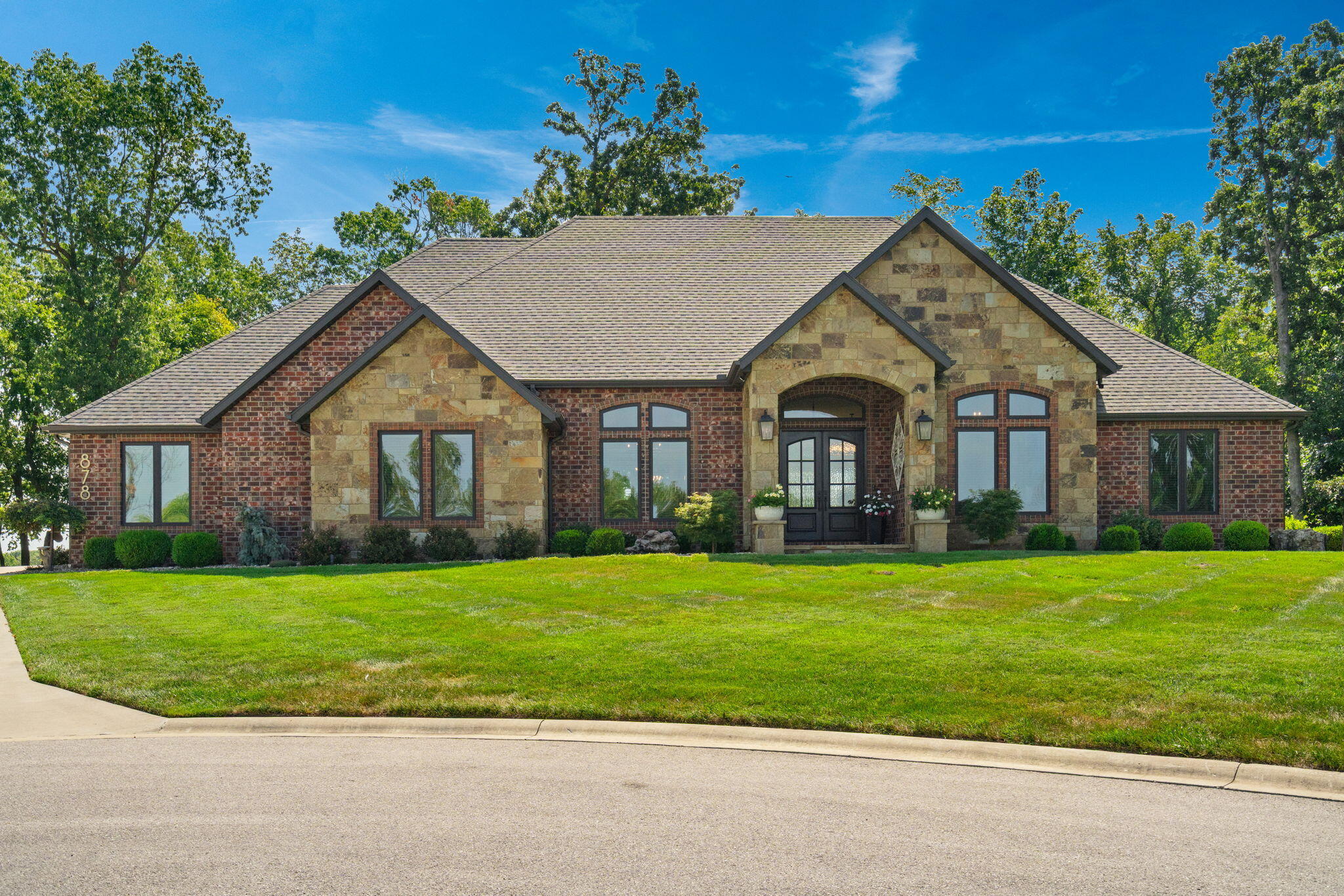 Photo 2 - Residential for sale – 878 E Galway Court  Nixa, MO