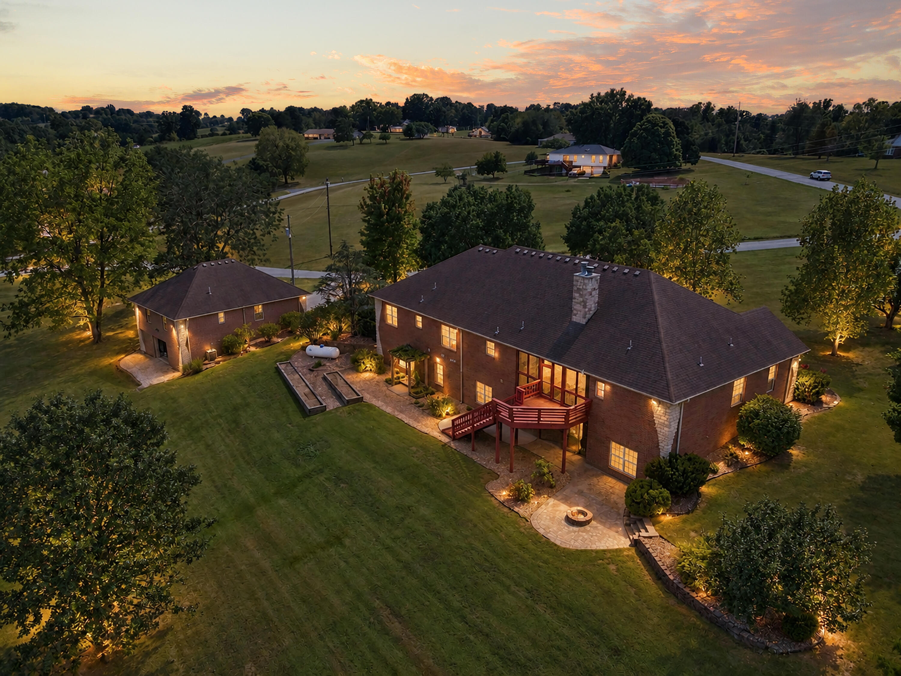 Photo 2 - Residential for sale – 1682 W Country Road  Nixa, MO