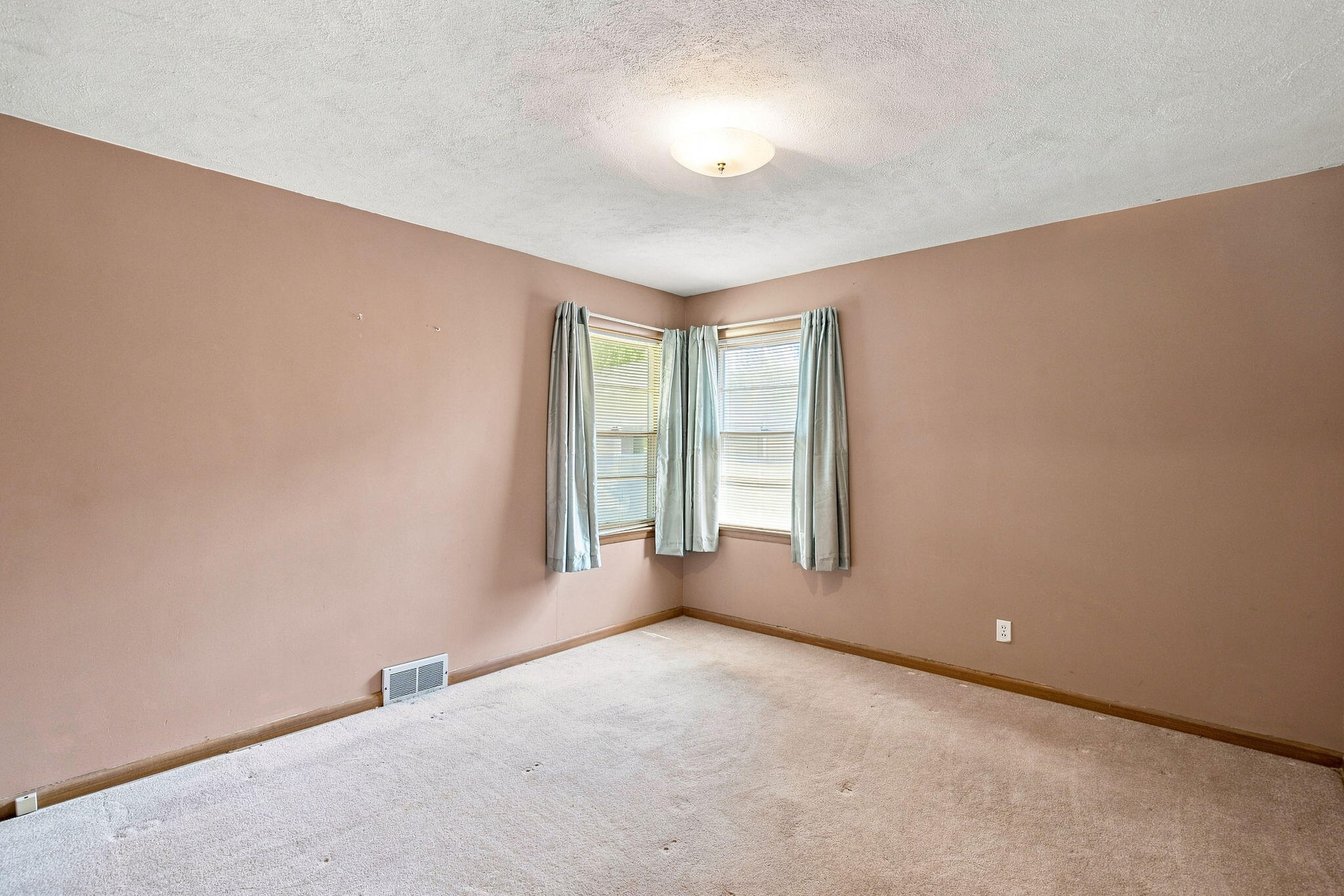 Photo 18 - Residential for sale – 645 W Stanford Street  Springfield, MO