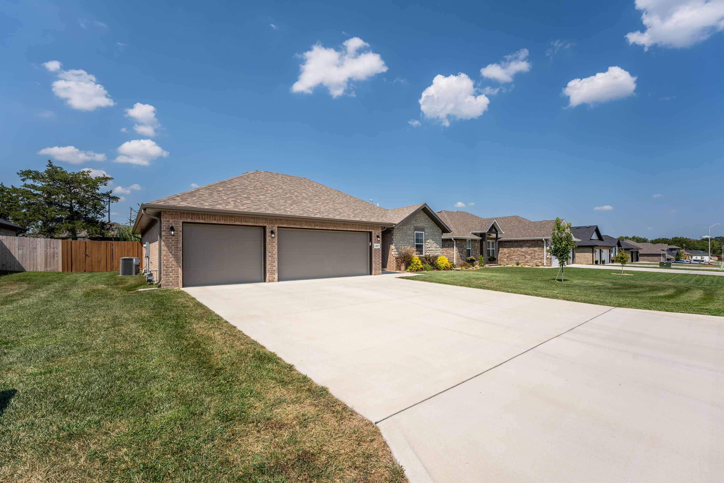 Photo 5 - Residential for sale – 6089 S Canterbury Lane  Battlefield, MO